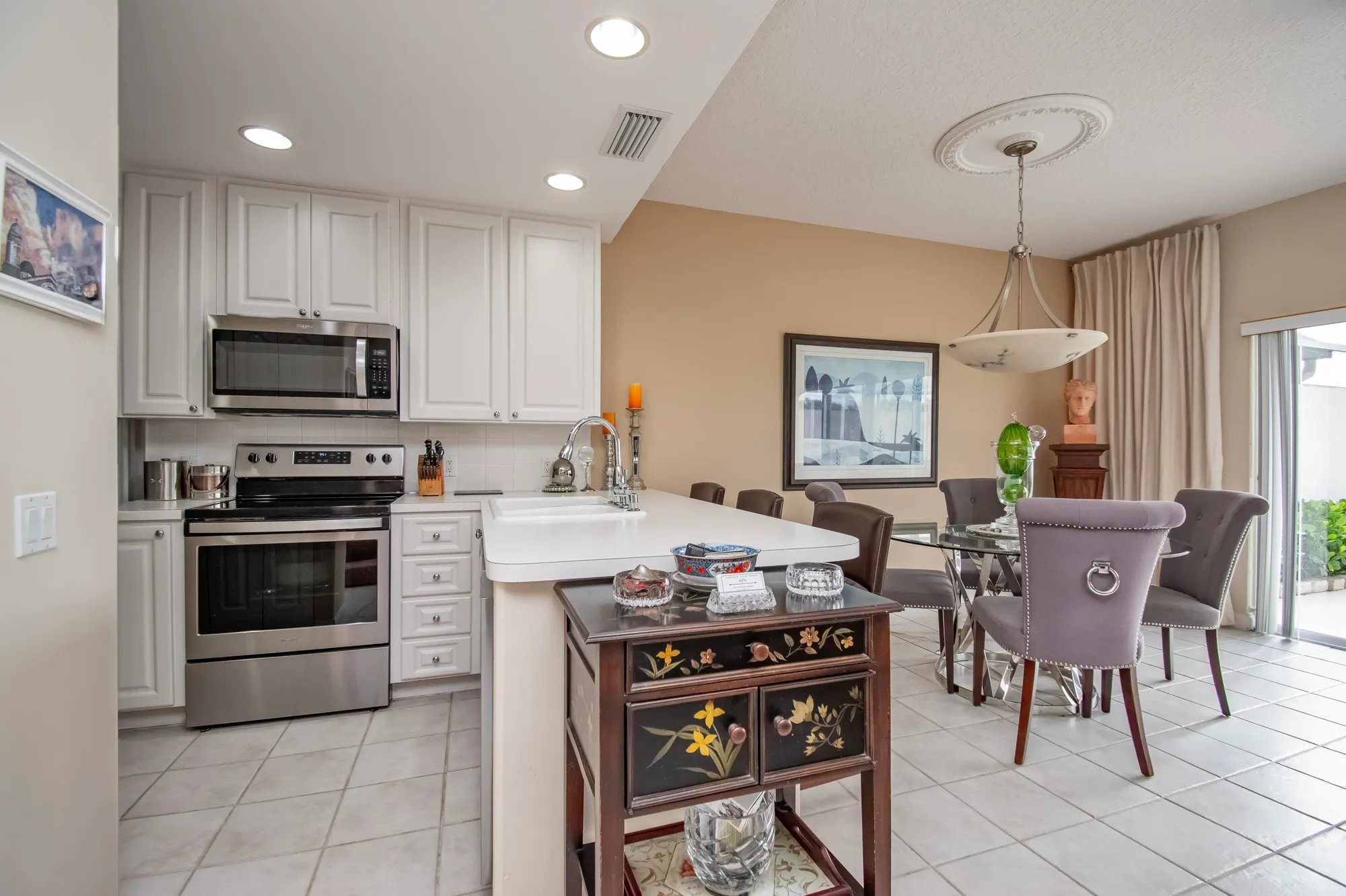 Property Slideshow image 11 of 28 | 2100 tigris dr, West Palm Beach, FL, 33411