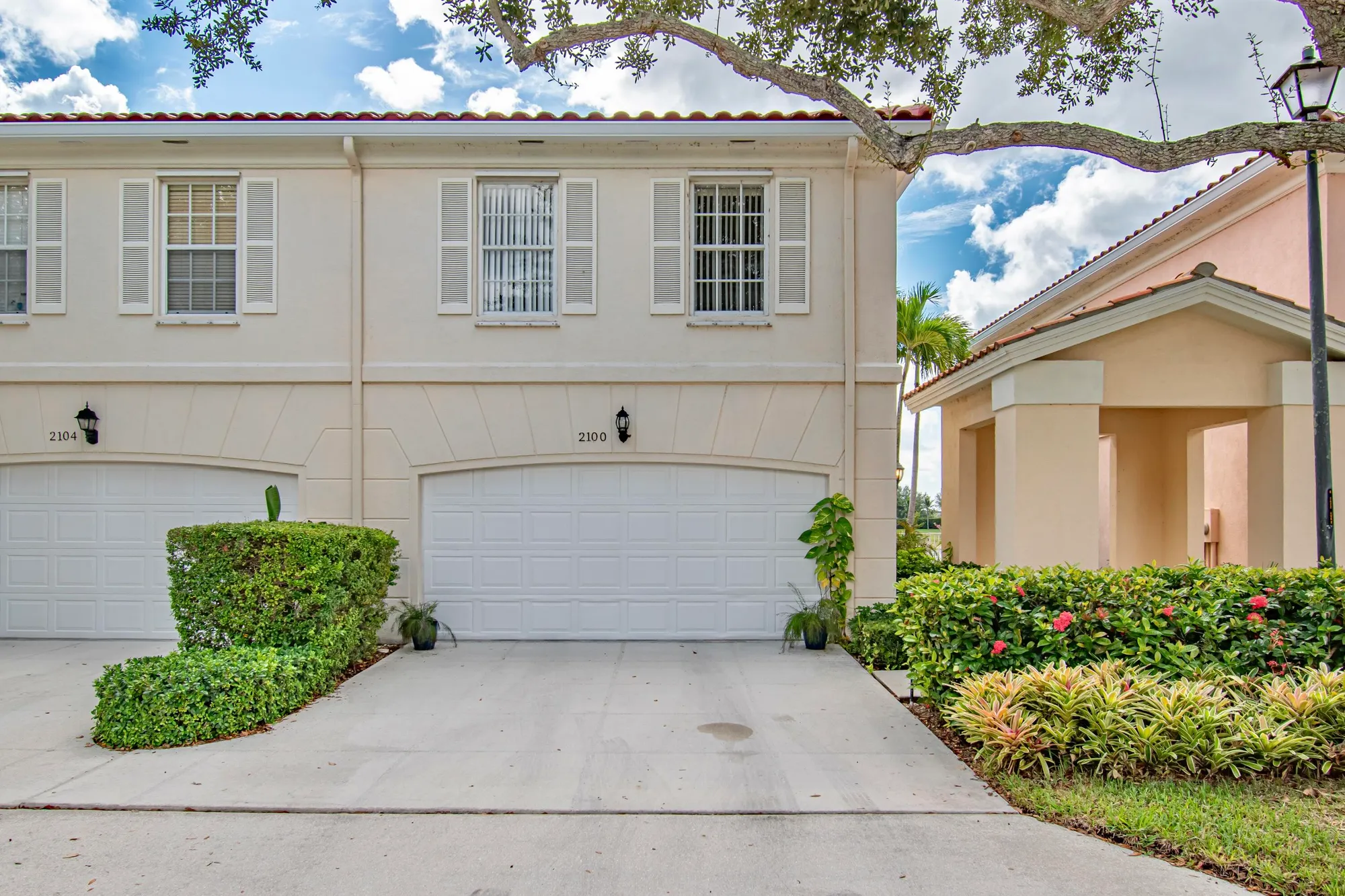 Property Slideshow image 2 of 28 | 2100 tigris dr, West Palm Beach, FL, 33411