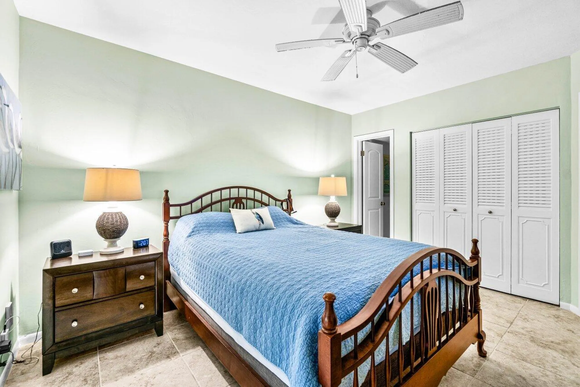 Property Slideshow image 15 of 40 | 3240 lake osborne dr 205, Lake Worth Beach, FL, 33461