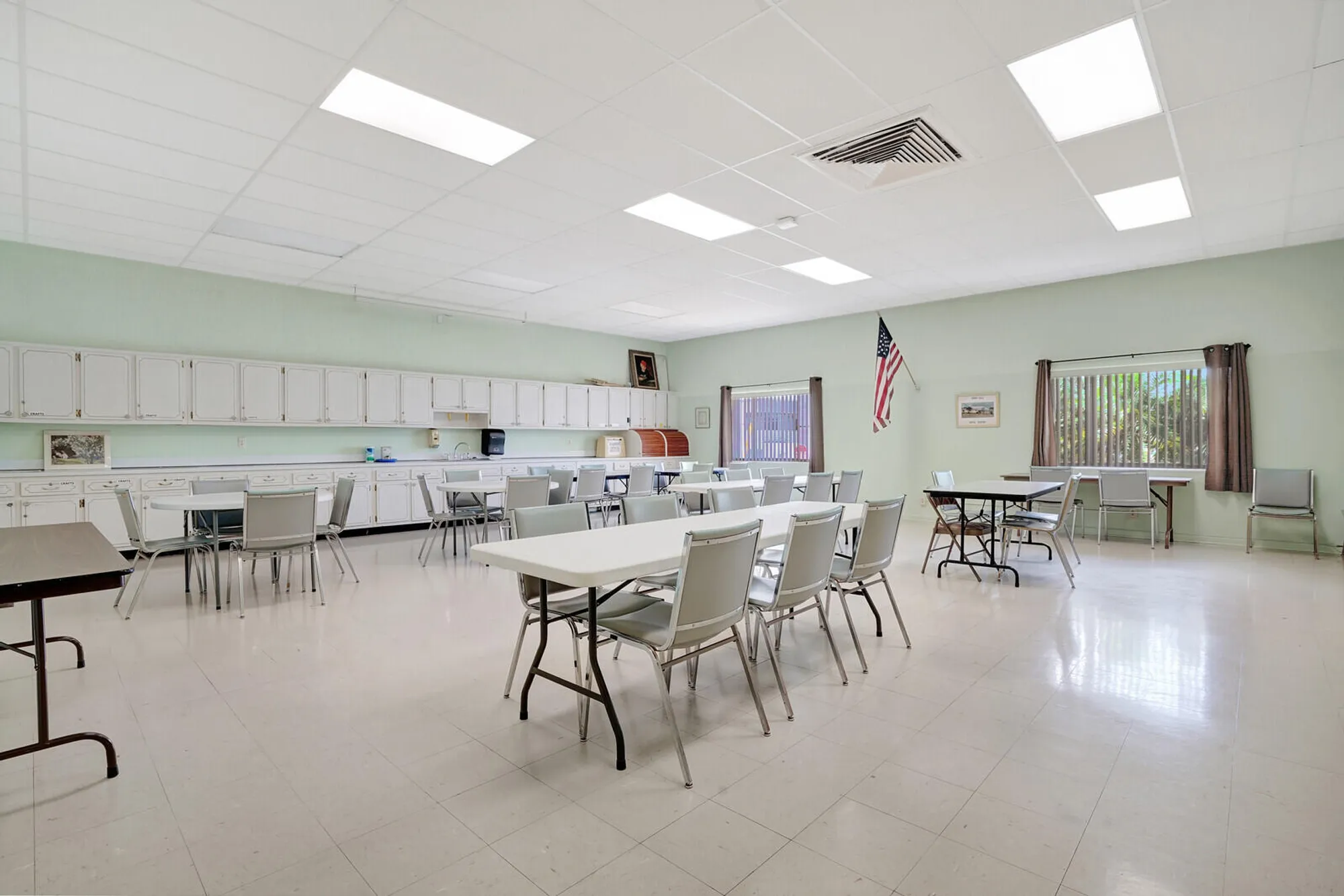 Property Slideshow image 32 of 40 | 3240 lake osborne dr 205, Lake Worth Beach, FL, 33461