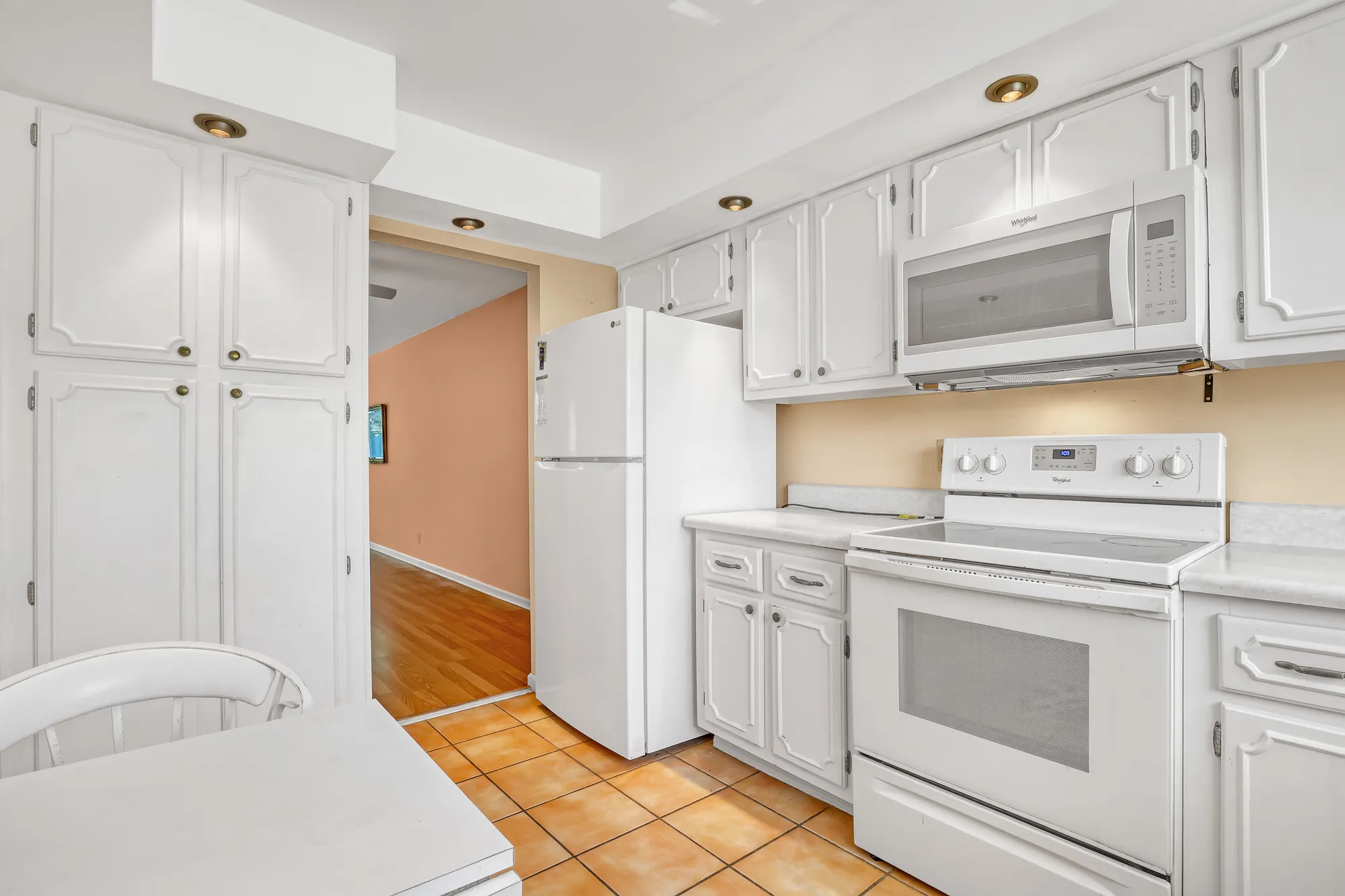 Property Slideshow image 13 of 29 | 2006 s federal hwy 205, Boynton Beach, FL, 33435