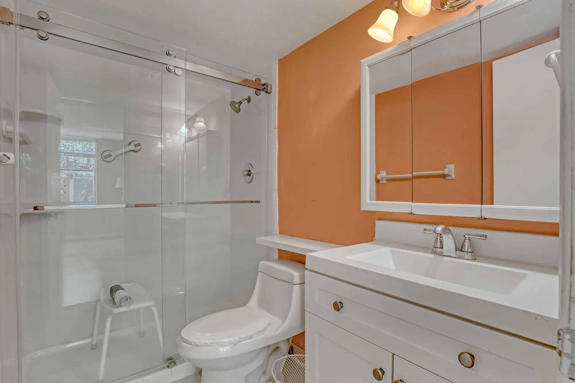 Property Slideshow image 19 of 29 | 2006 s federal hwy 205, Boynton Beach, FL, 33435