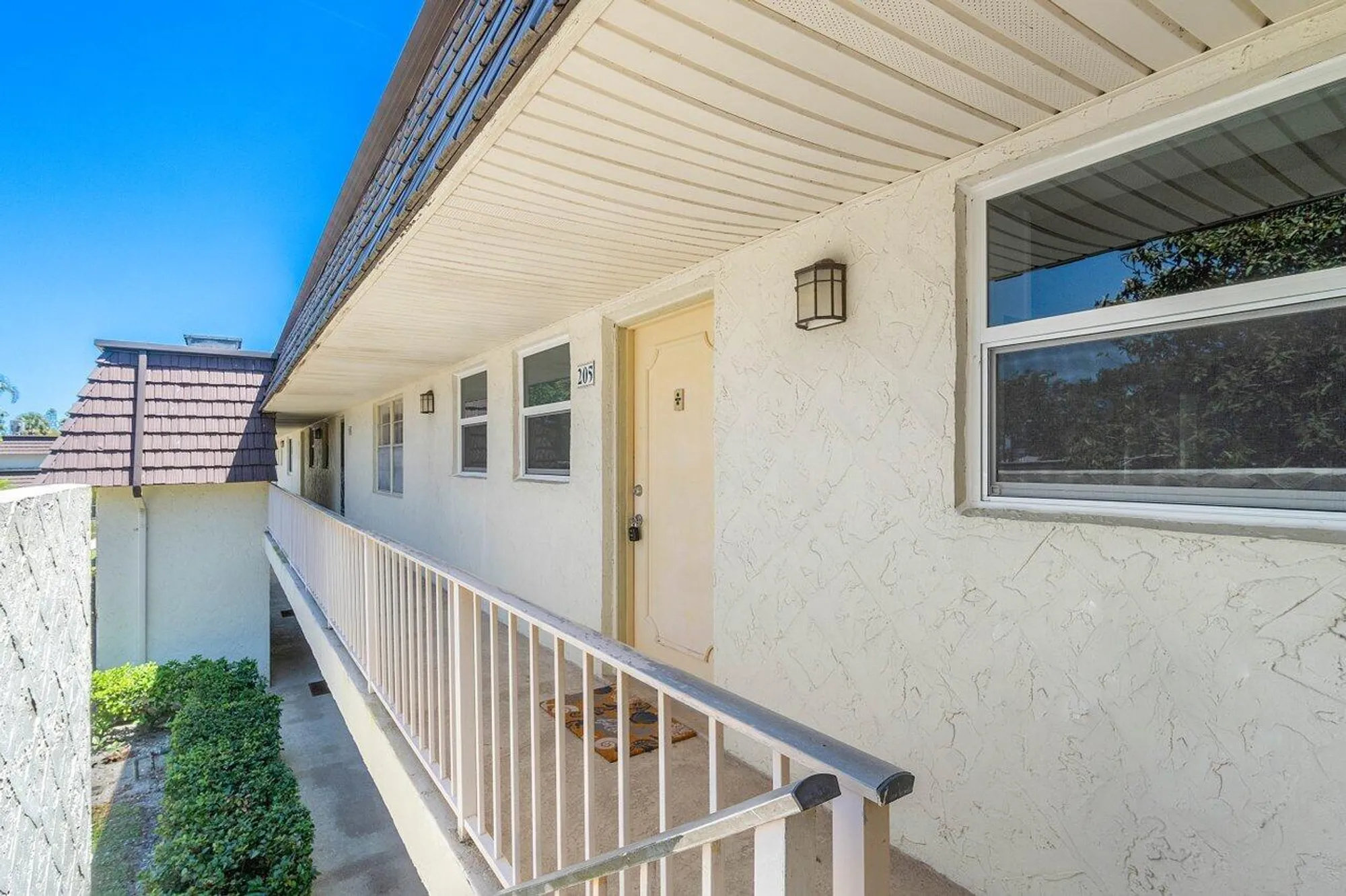 Property Slideshow image 4 of 32 | 12003 poinciana blvd unit 205, Royal Palm Beach, FL, 33411