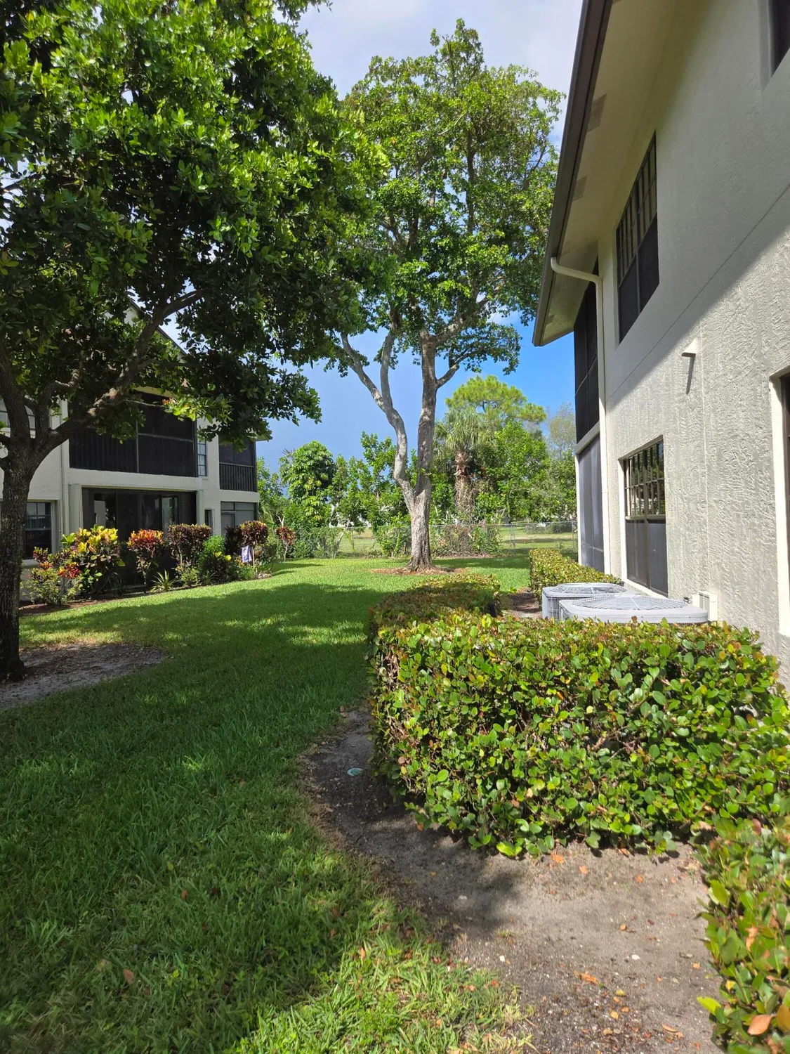 Property Slideshow image 7 of 20 | 3236 jog park dr, Greenacres, FL, 33467