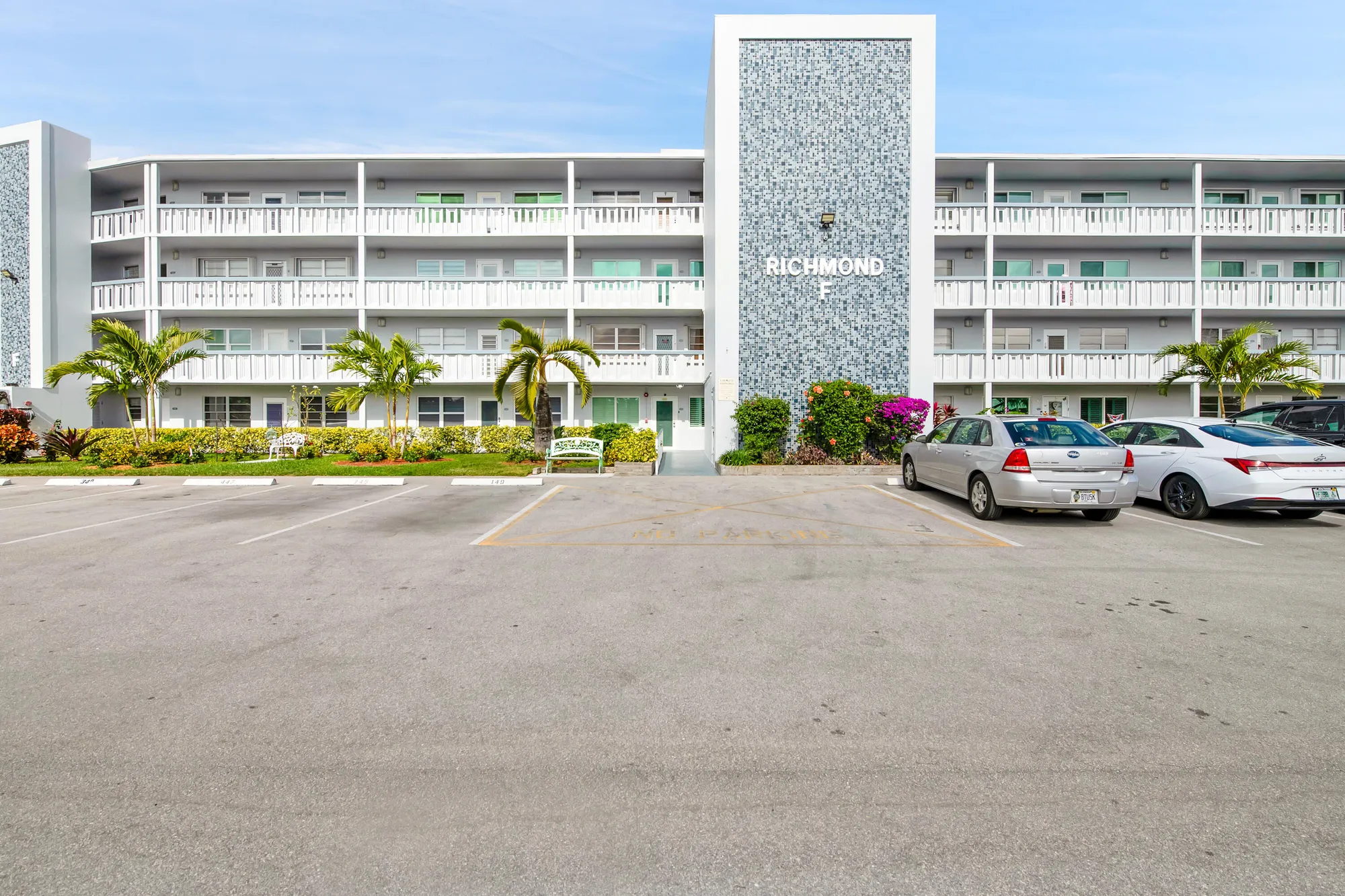 Property Slideshow image 1 of 24 | 250 richmond f # 250, Deerfield Beach, FL, 33442