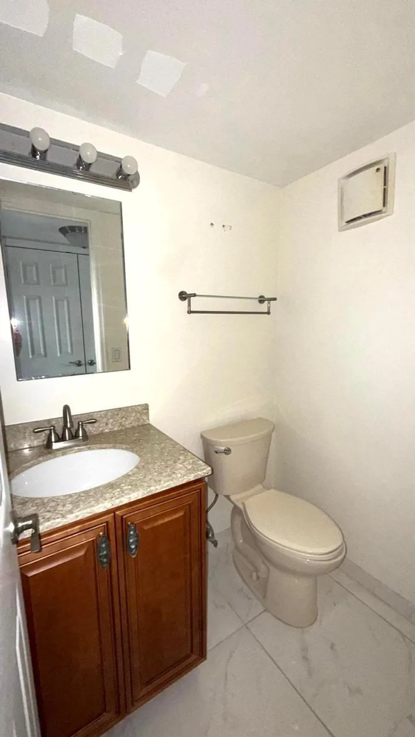 Property Slideshow image 8 of 13 | 42 sussex b, West Palm Beach, FL, 33417