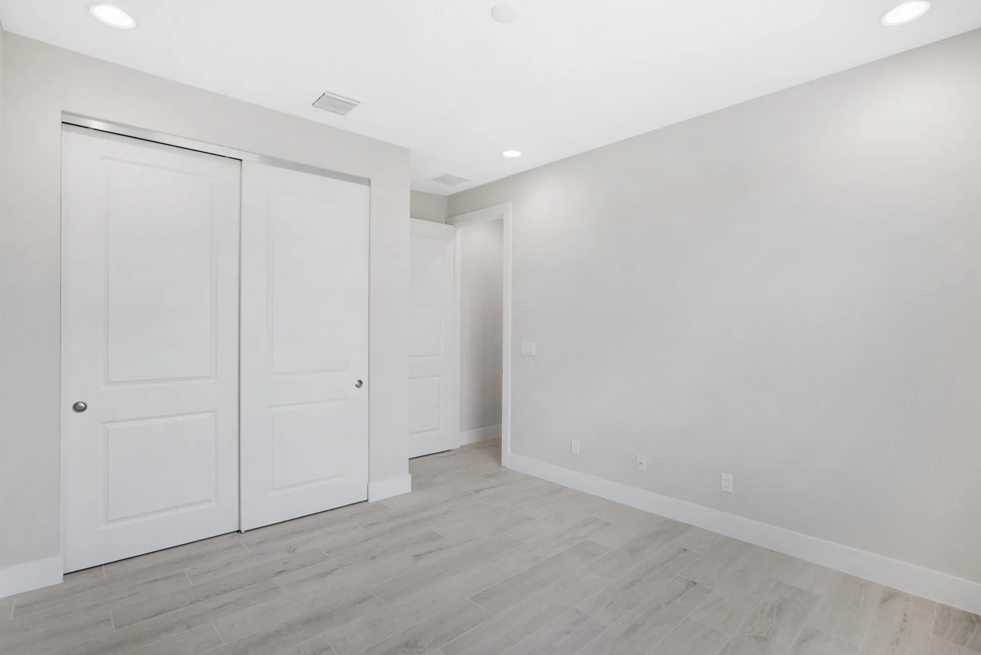 Property Slideshow image 22 of 27 | 2148 falls cir, Vero Beach, FL, 32967