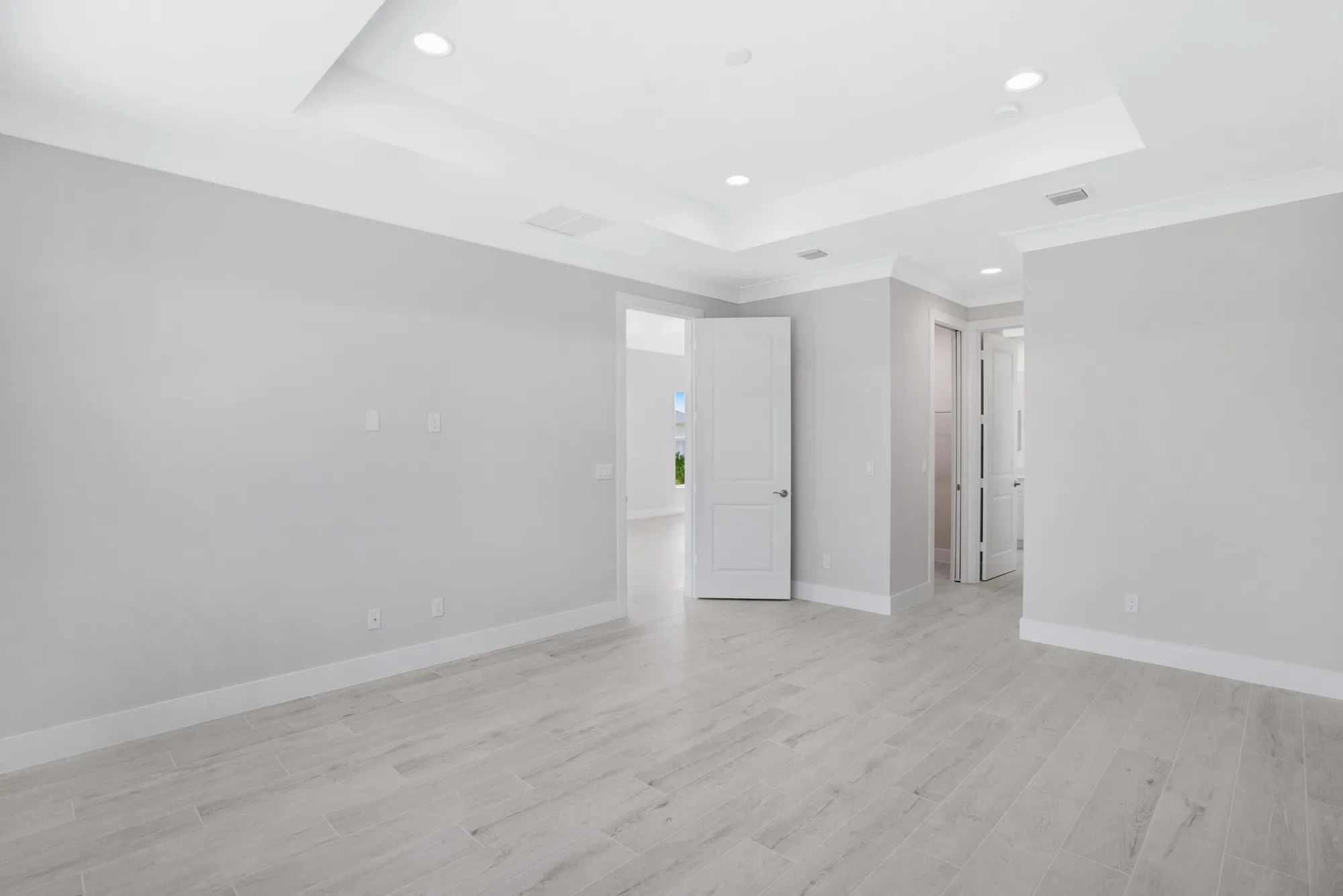 Property Slideshow image 23 of 27 | 2148 falls cir, Vero Beach, FL, 32967