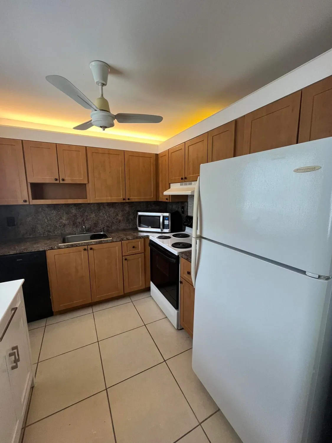 Property Slideshow image 6 of 21 | 52 flanders b, Delray Beach, FL, 33484