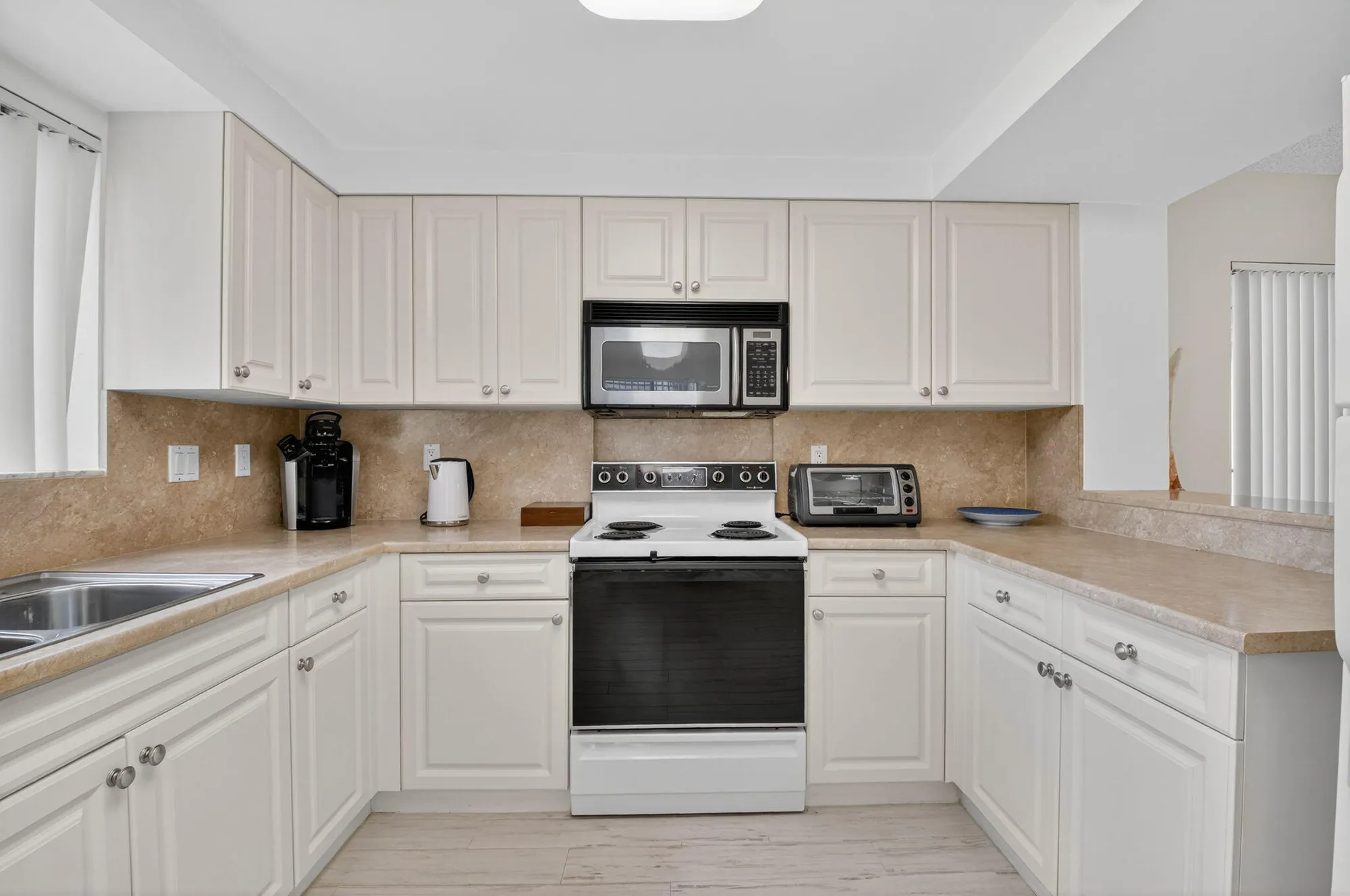 Property Slideshow image 4 of 40 | 7230 clunie pl 15403, Delray Beach, FL, 33446