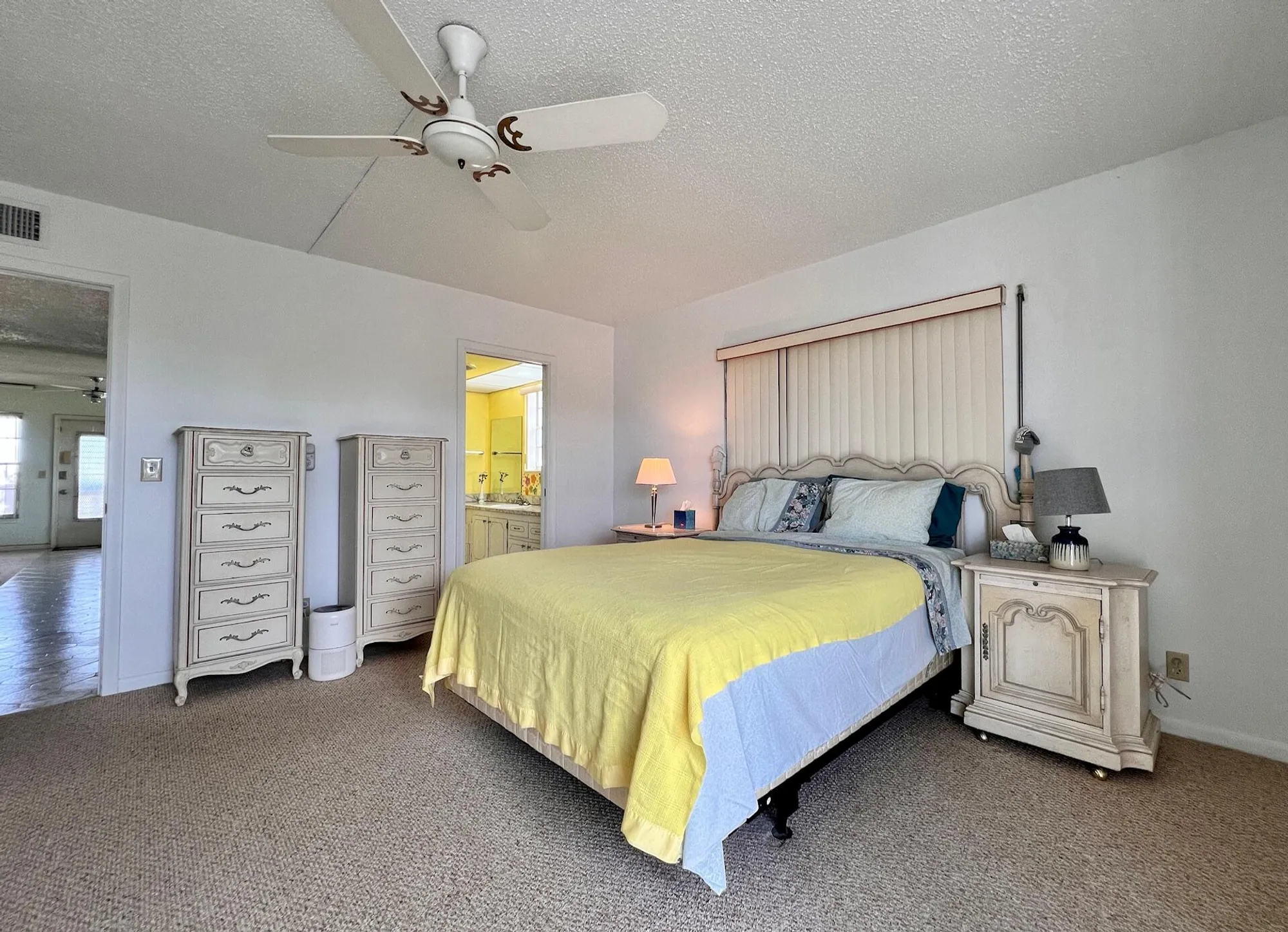 Property Slideshow image 11 of 19 | 414 greenbrier b, West Palm Beach, FL, 33417
