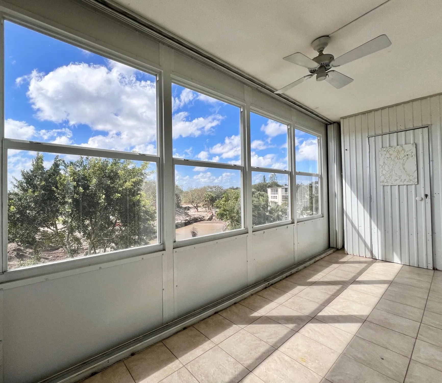 Property Slideshow image 12 of 19 | 414 greenbrier b, West Palm Beach, FL, 33417