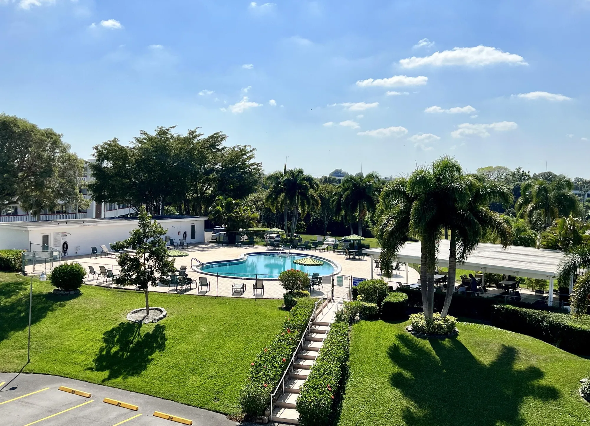 Property Slideshow image 14 of 19 | 414 greenbrier b, West Palm Beach, FL, 33417