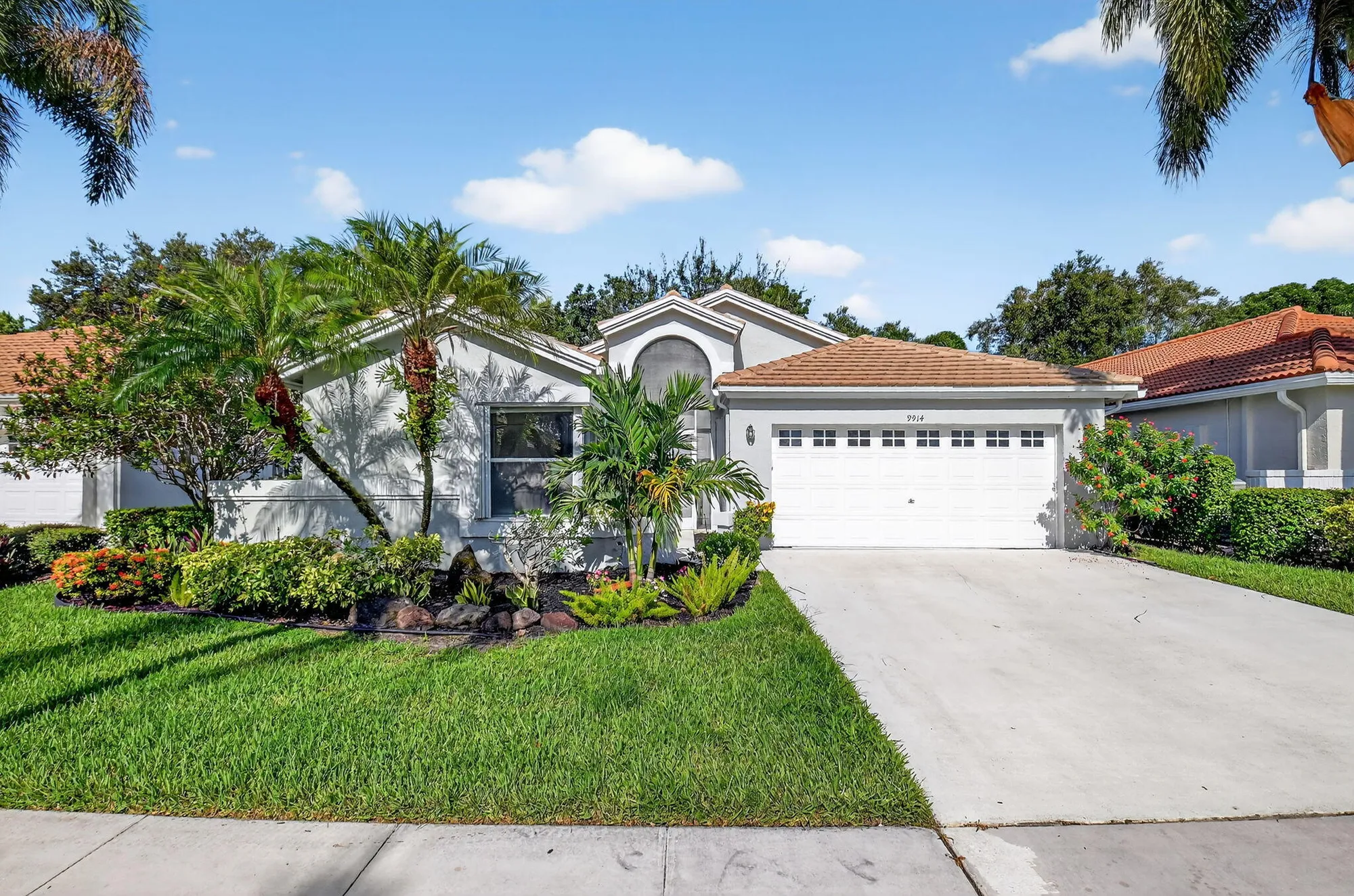 Property Slideshow image 1 of 82 | 9914 harbour lake cir, Boynton Beach, FL, 33437
