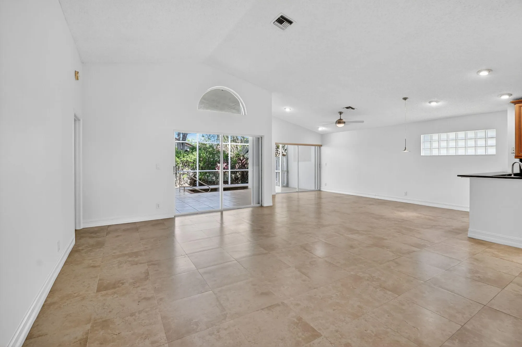 Property Slideshow image 6 of 82 | 9914 harbour lake cir, Boynton Beach, FL, 33437