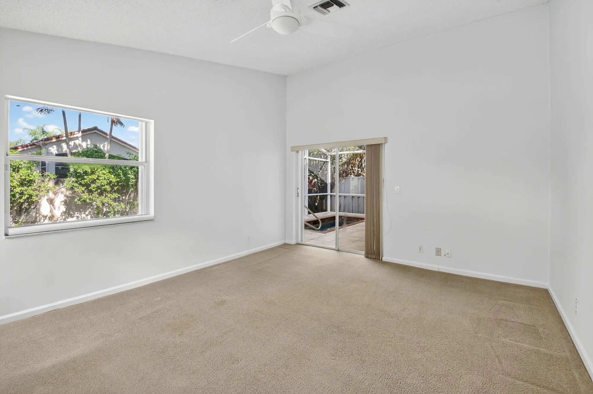 Property Slideshow image 17 of 82 | 9914 harbour lake cir, Boynton Beach, FL, 33437
