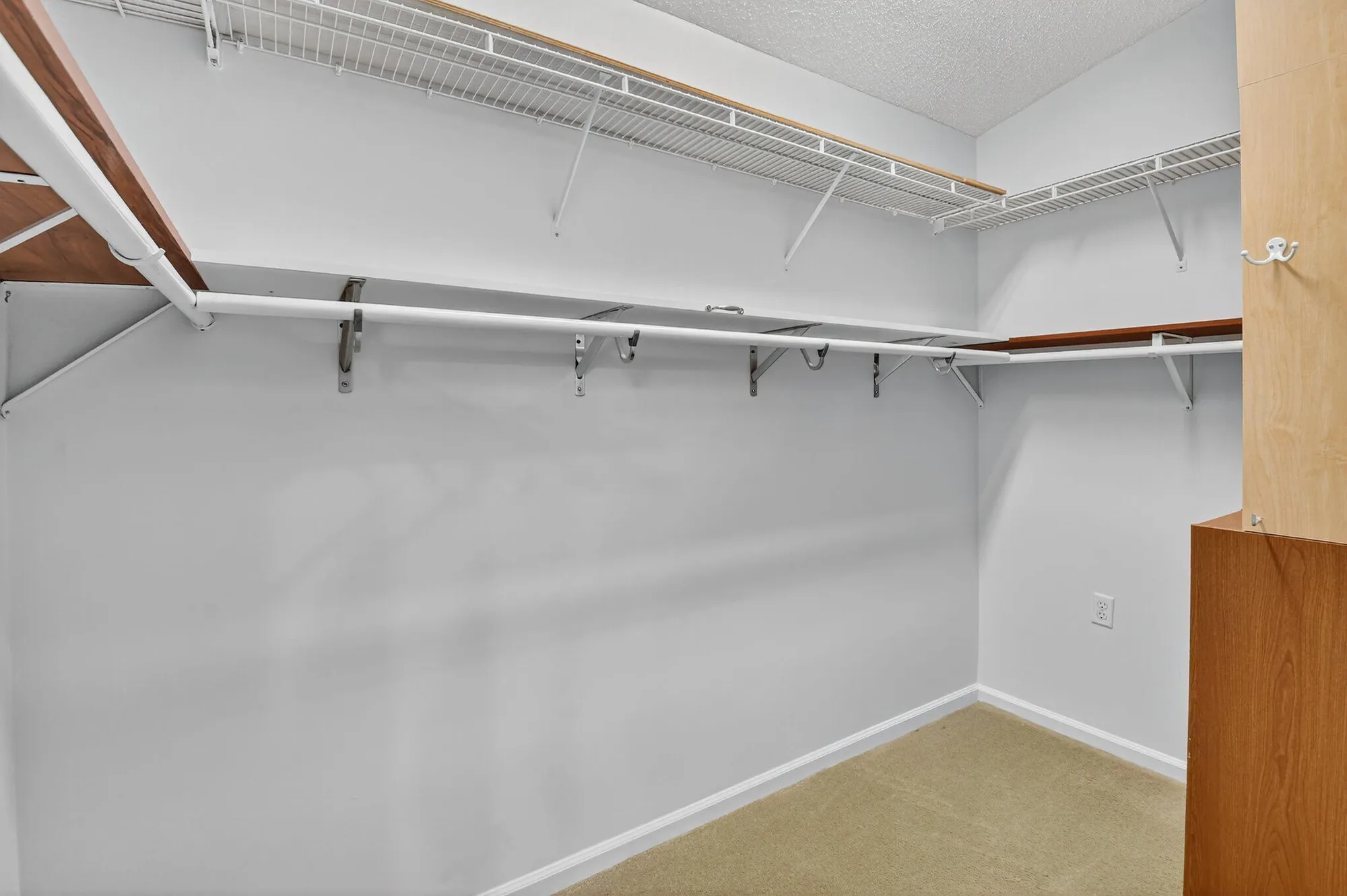 Property Slideshow image 20 of 82 | 9914 harbour lake cir, Boynton Beach, FL, 33437