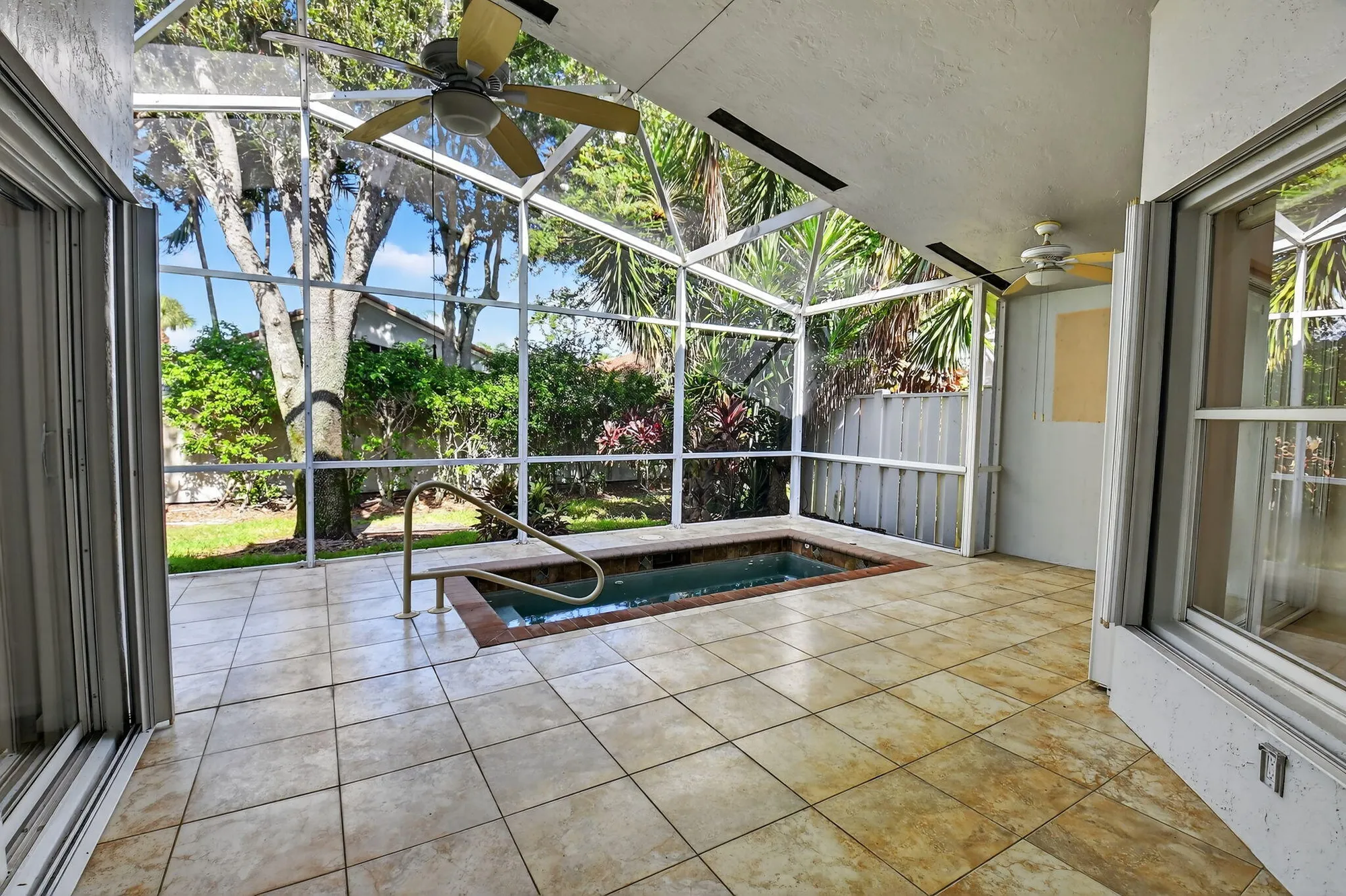 Property Slideshow image 24 of 82 | 9914 harbour lake cir, Boynton Beach, FL, 33437