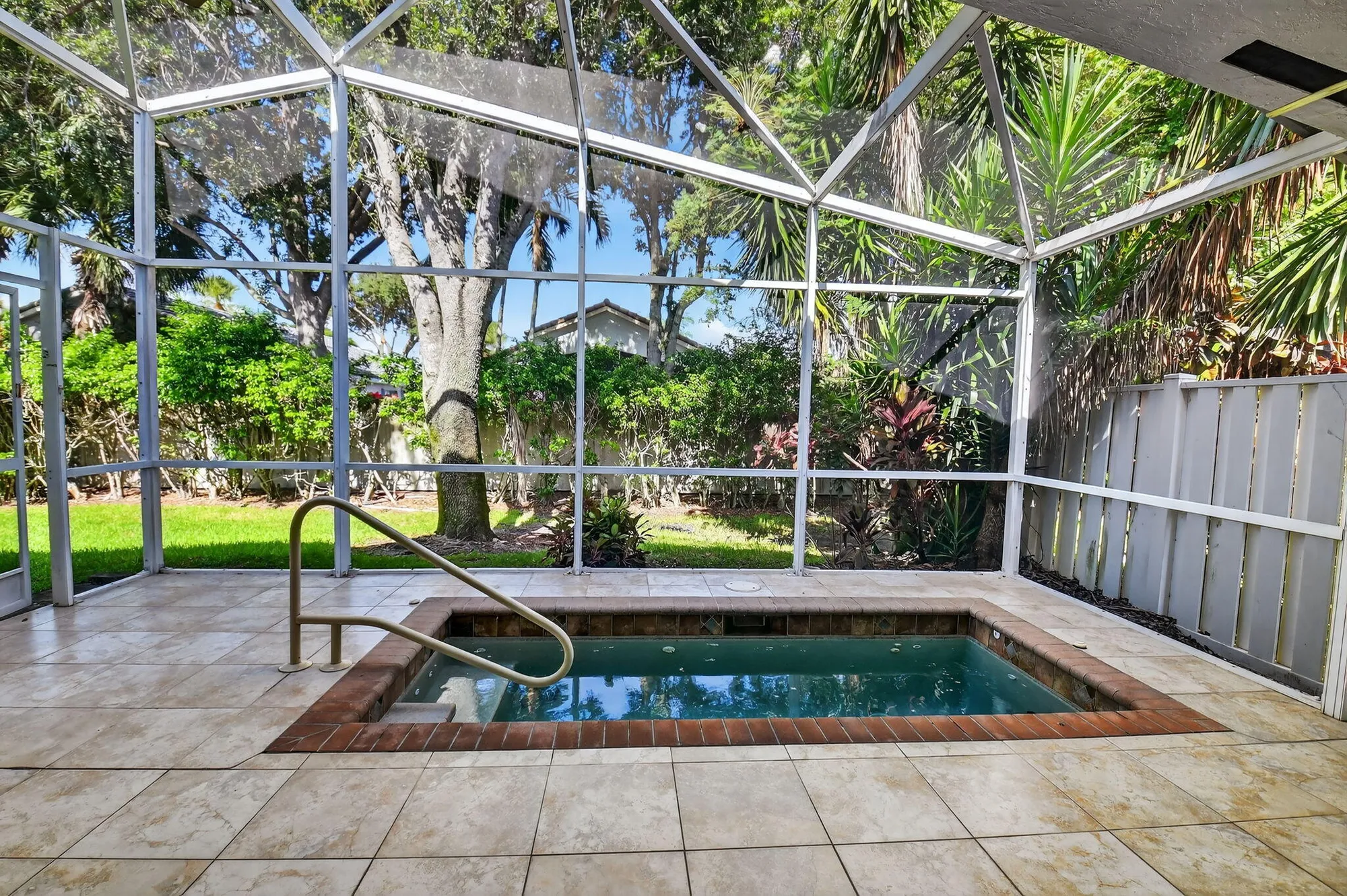 Property Slideshow image 25 of 82 | 9914 harbour lake cir, Boynton Beach, FL, 33437