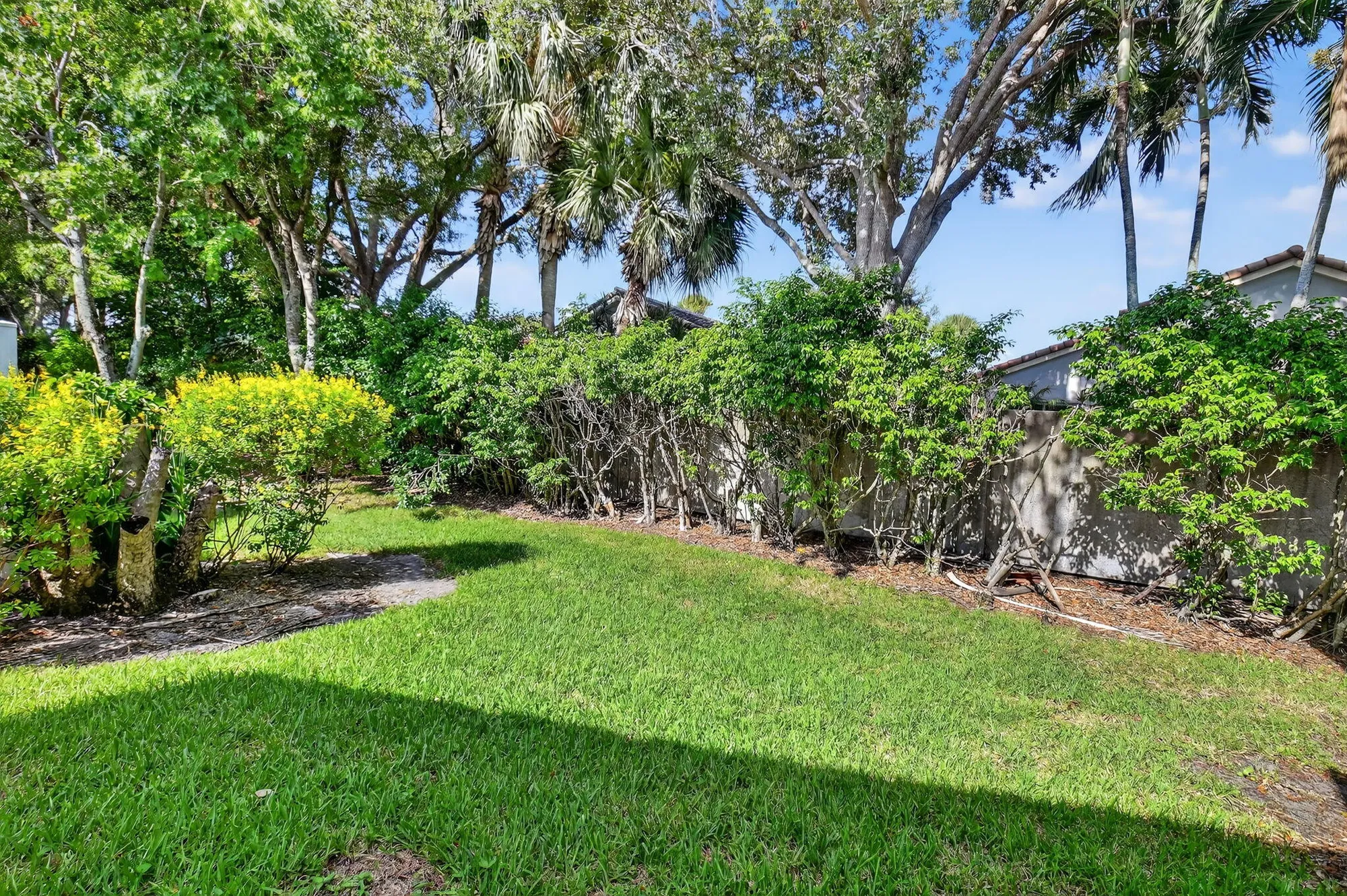 Property Slideshow image 35 of 82 | 9914 harbour lake cir, Boynton Beach, FL, 33437
