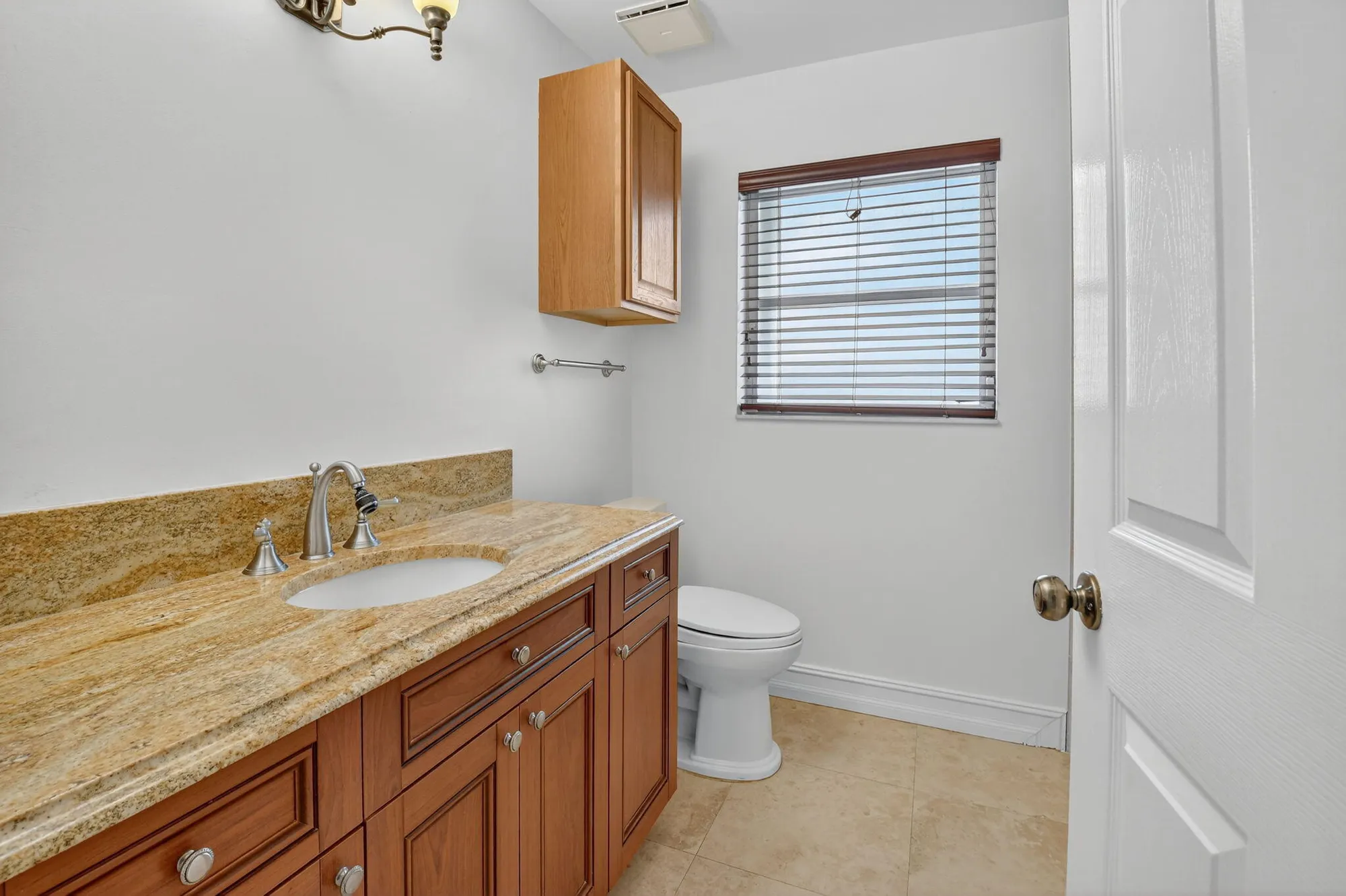 Property Slideshow image 30 of 82 | 9914 harbour lake cir, Boynton Beach, FL, 33437