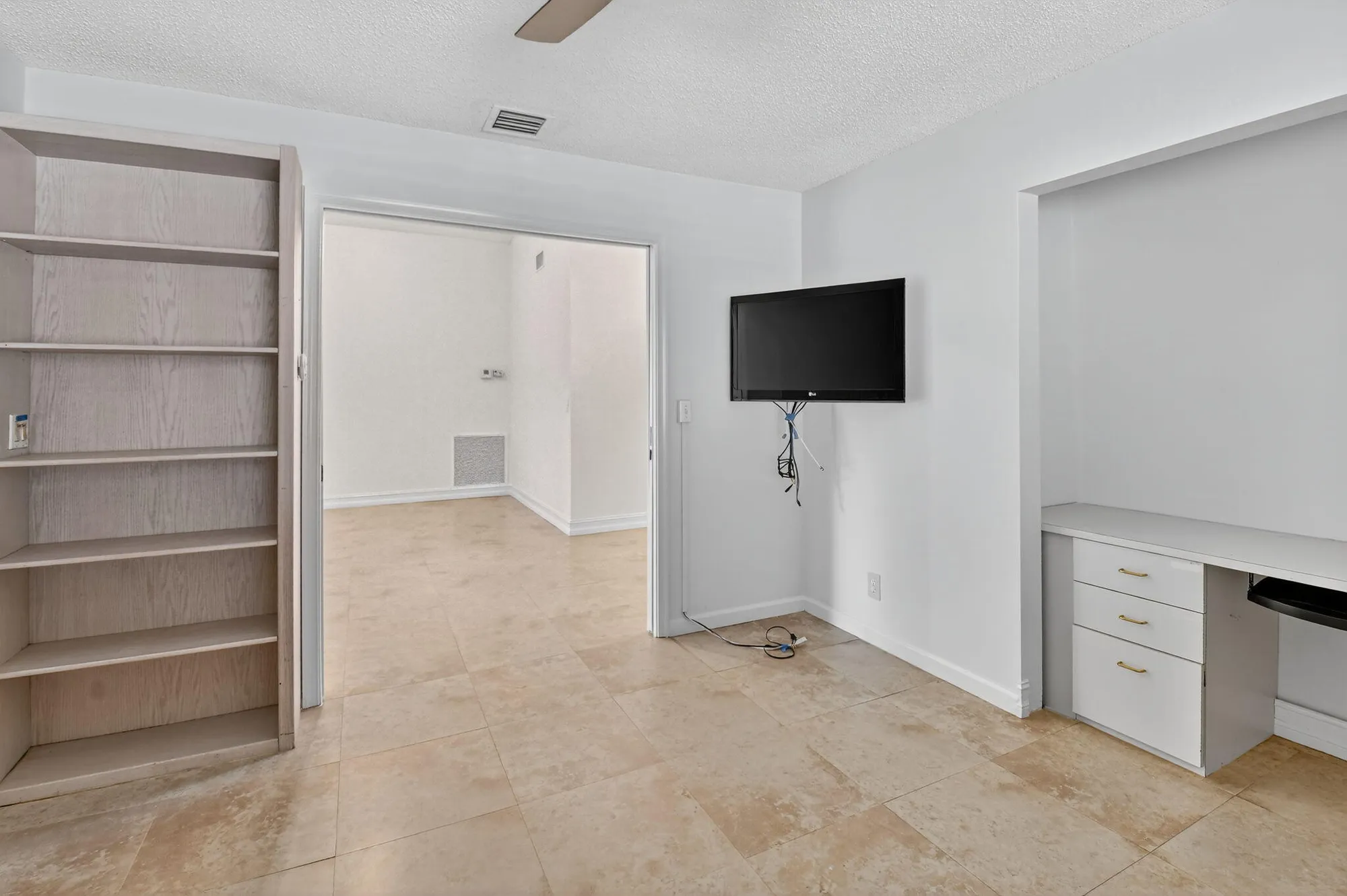 Property Slideshow image 29 of 82 | 9914 harbour lake cir, Boynton Beach, FL, 33437