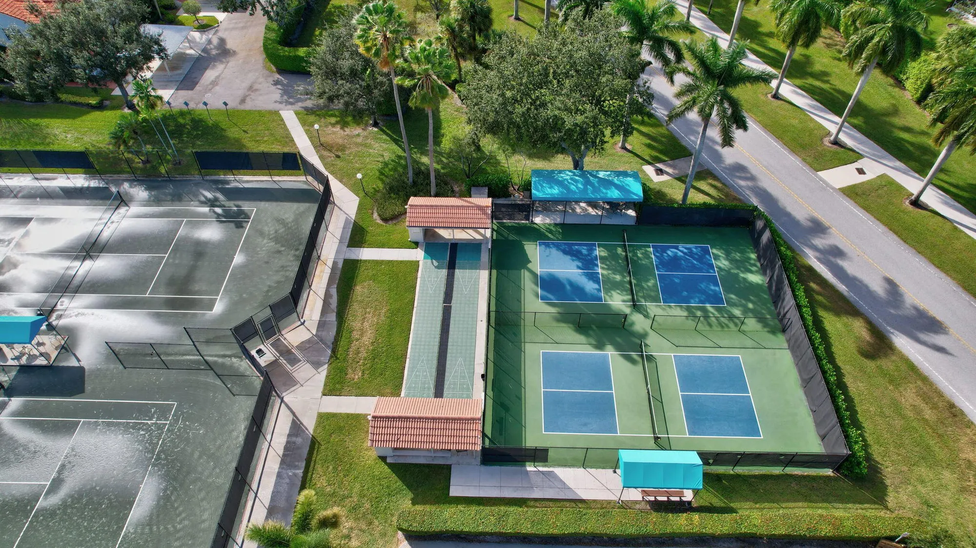 Property Slideshow image 65 of 82 | 9914 harbour lake cir, Boynton Beach, FL, 33437