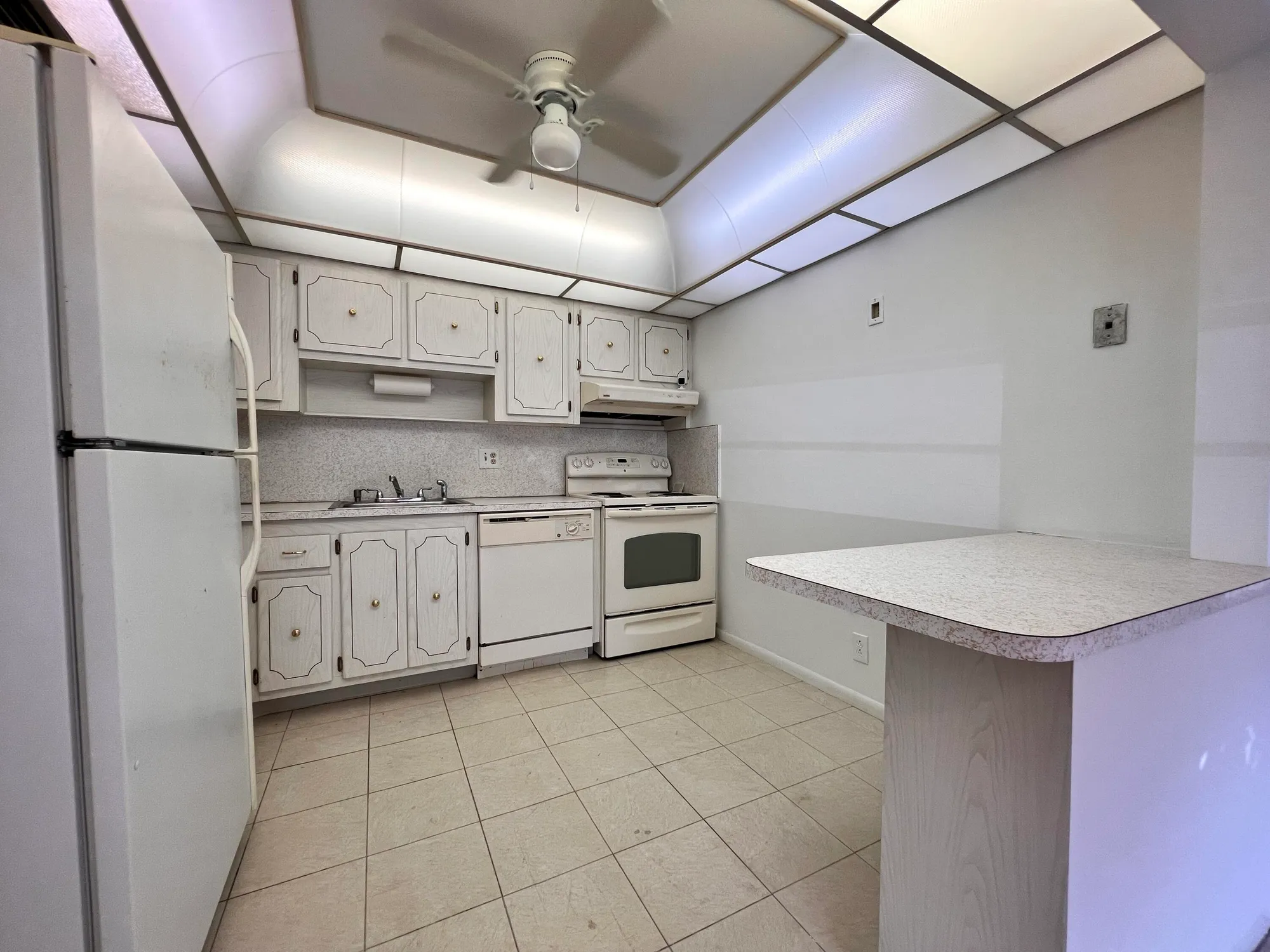Property Slideshow image 4 of 17 | 103 wellington m, West Palm Beach, FL, 33417