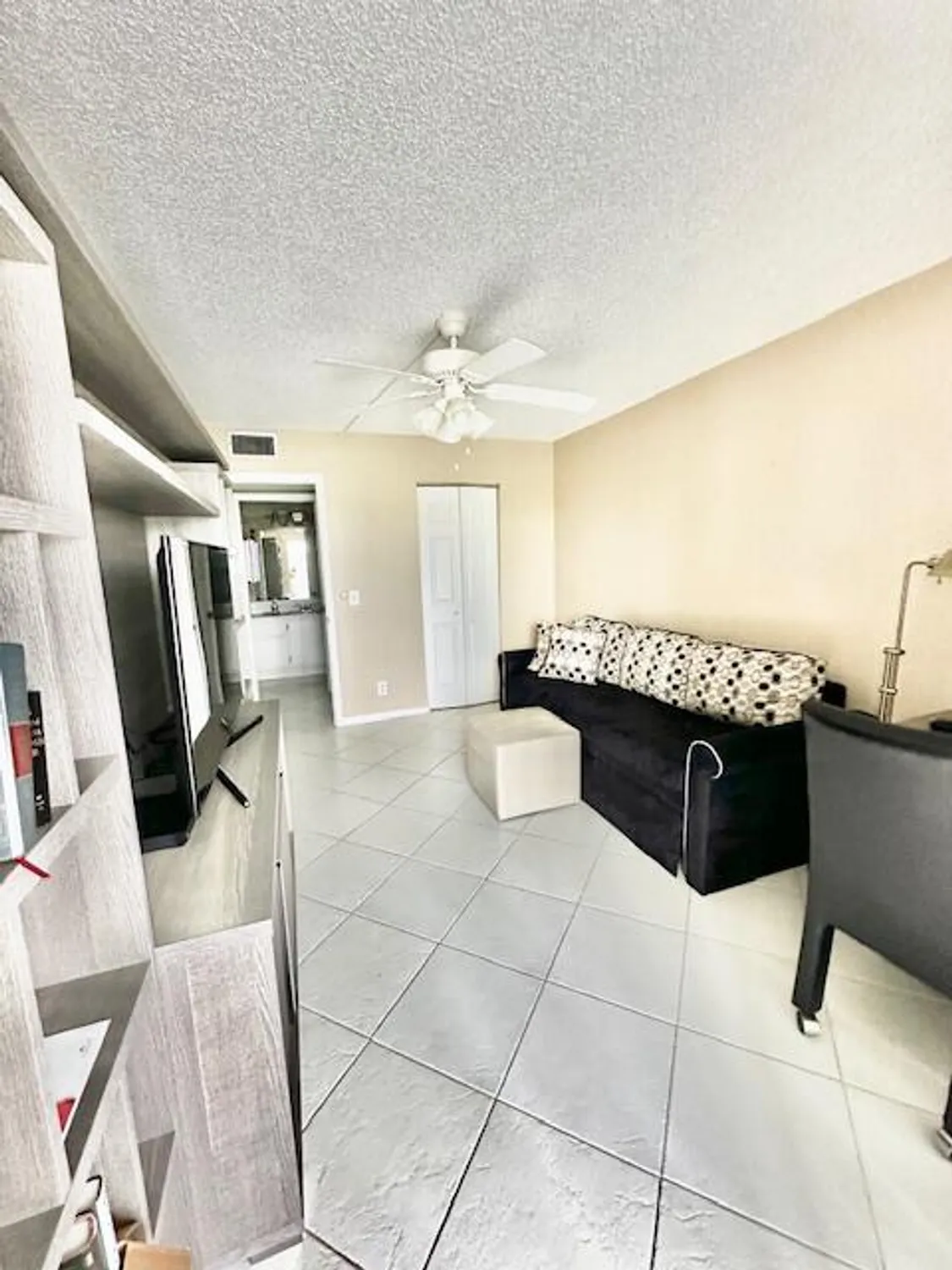 Property Slideshow image 14 of 58 | 3057 yarmouth c, Boca Raton, FL, 33434