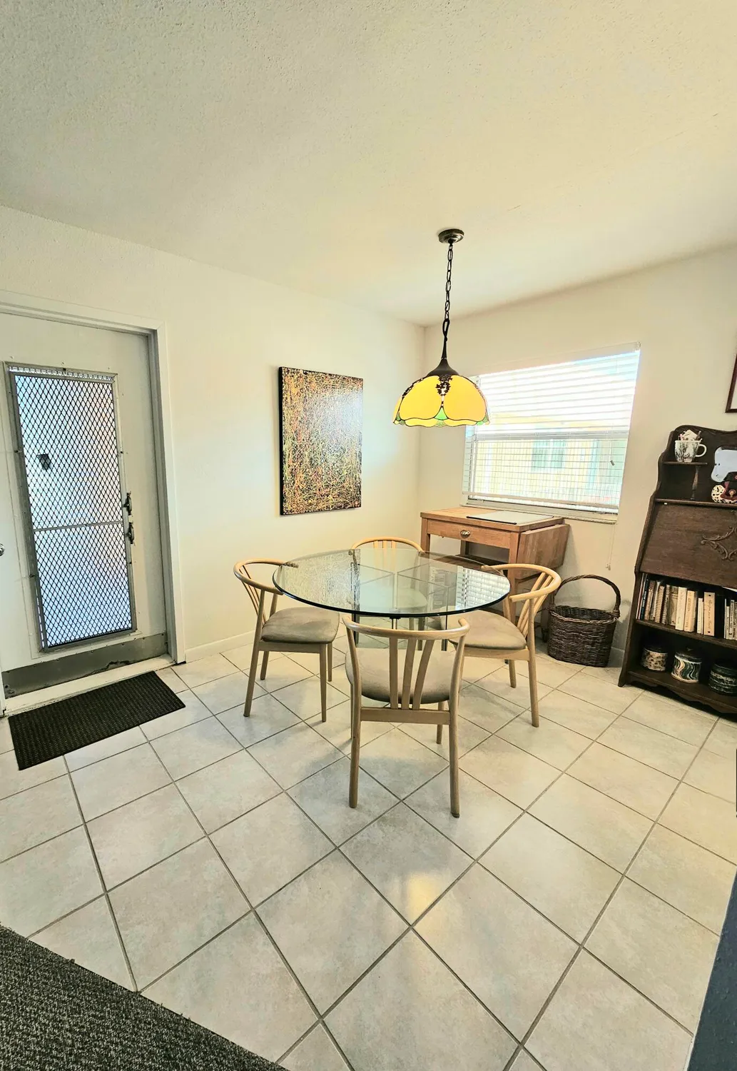 Property Slideshow image 4 of 25 | 653 saxony, Delray Beach, FL, 33446