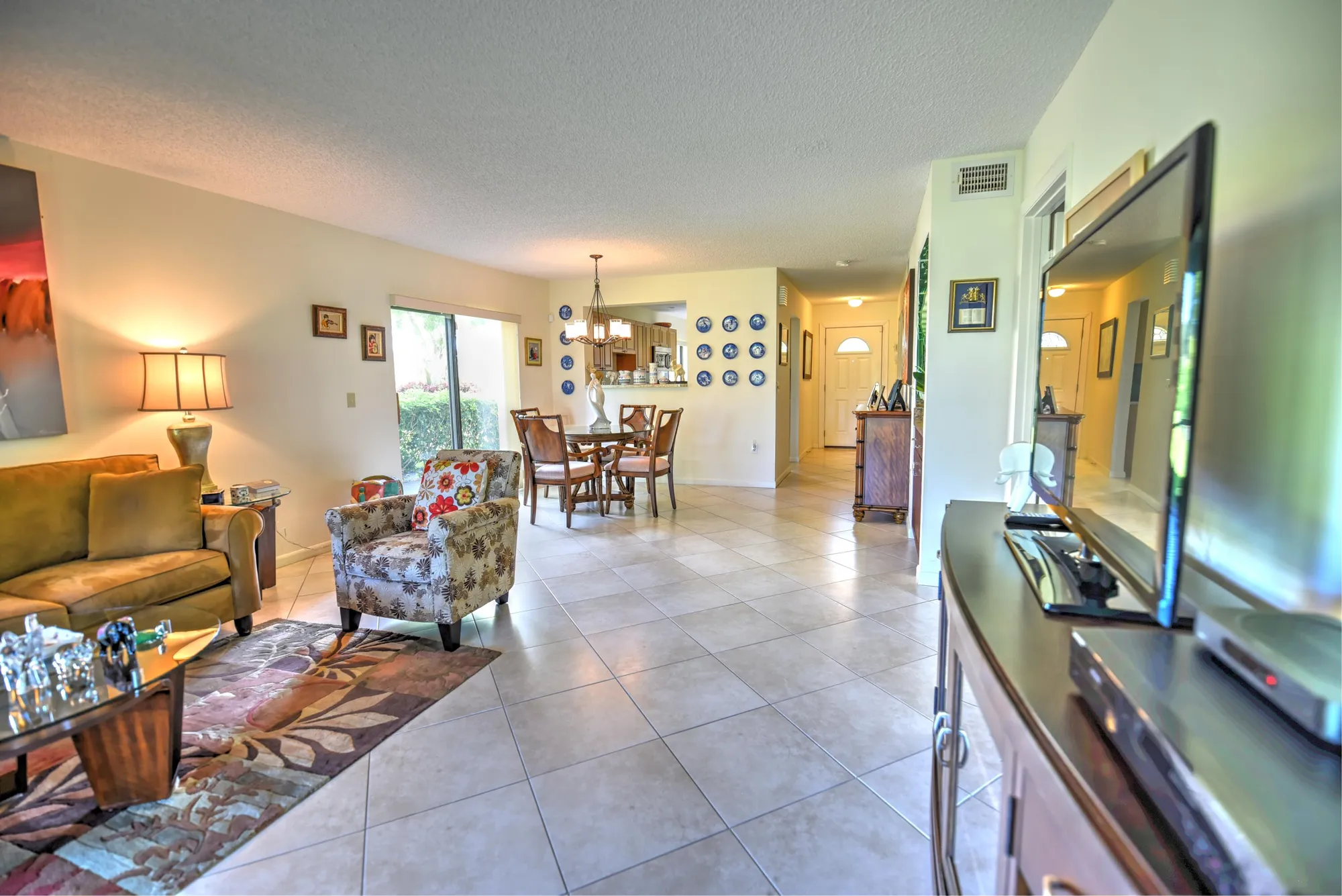 Property Slideshow image 9 of 25 | 28 stratford ln c, Boynton Beach, FL, 33436