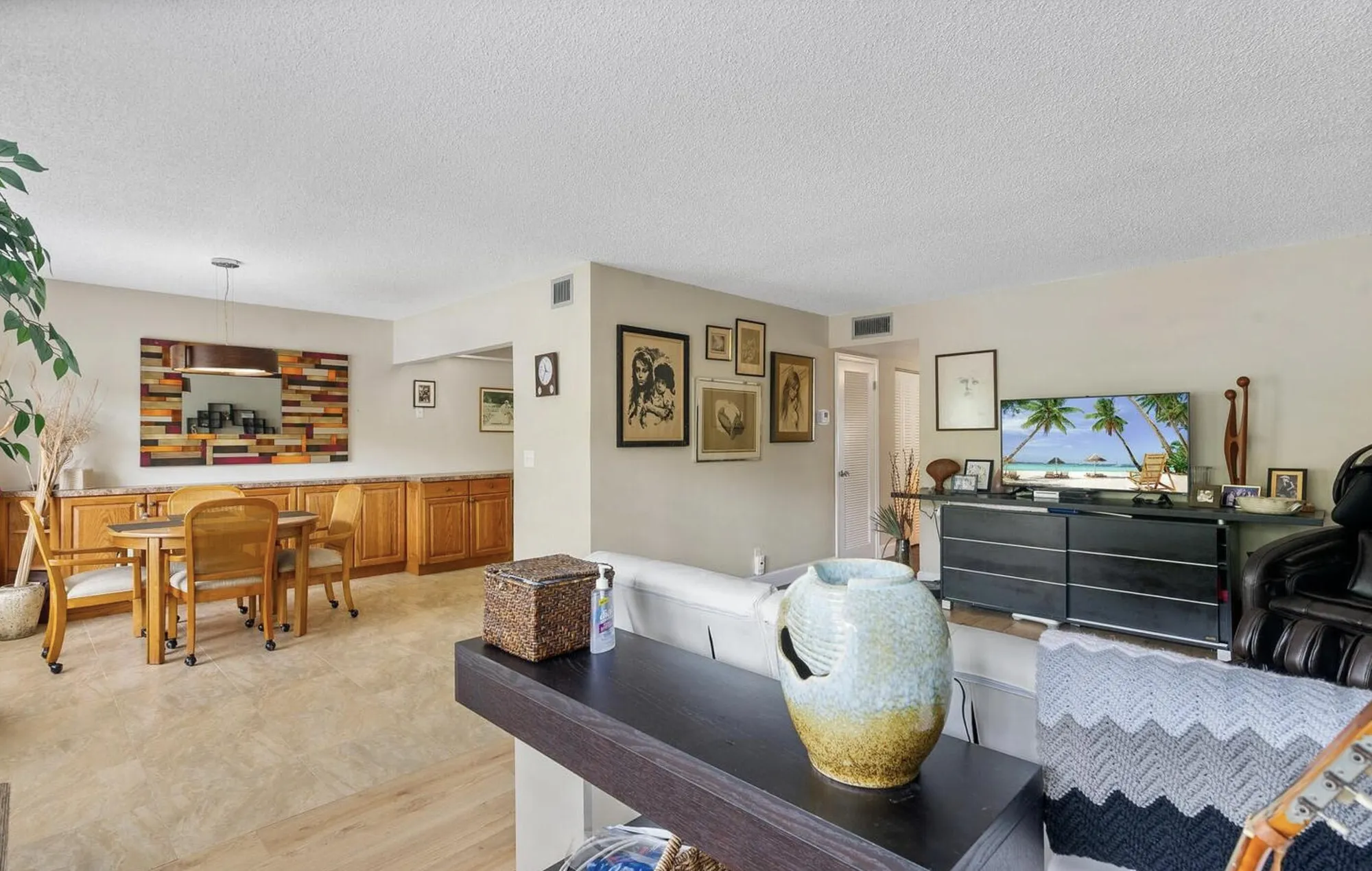 Property Slideshow image 8 of 12 | 106 wellington m # 1, West Palm Beach, FL, 33417