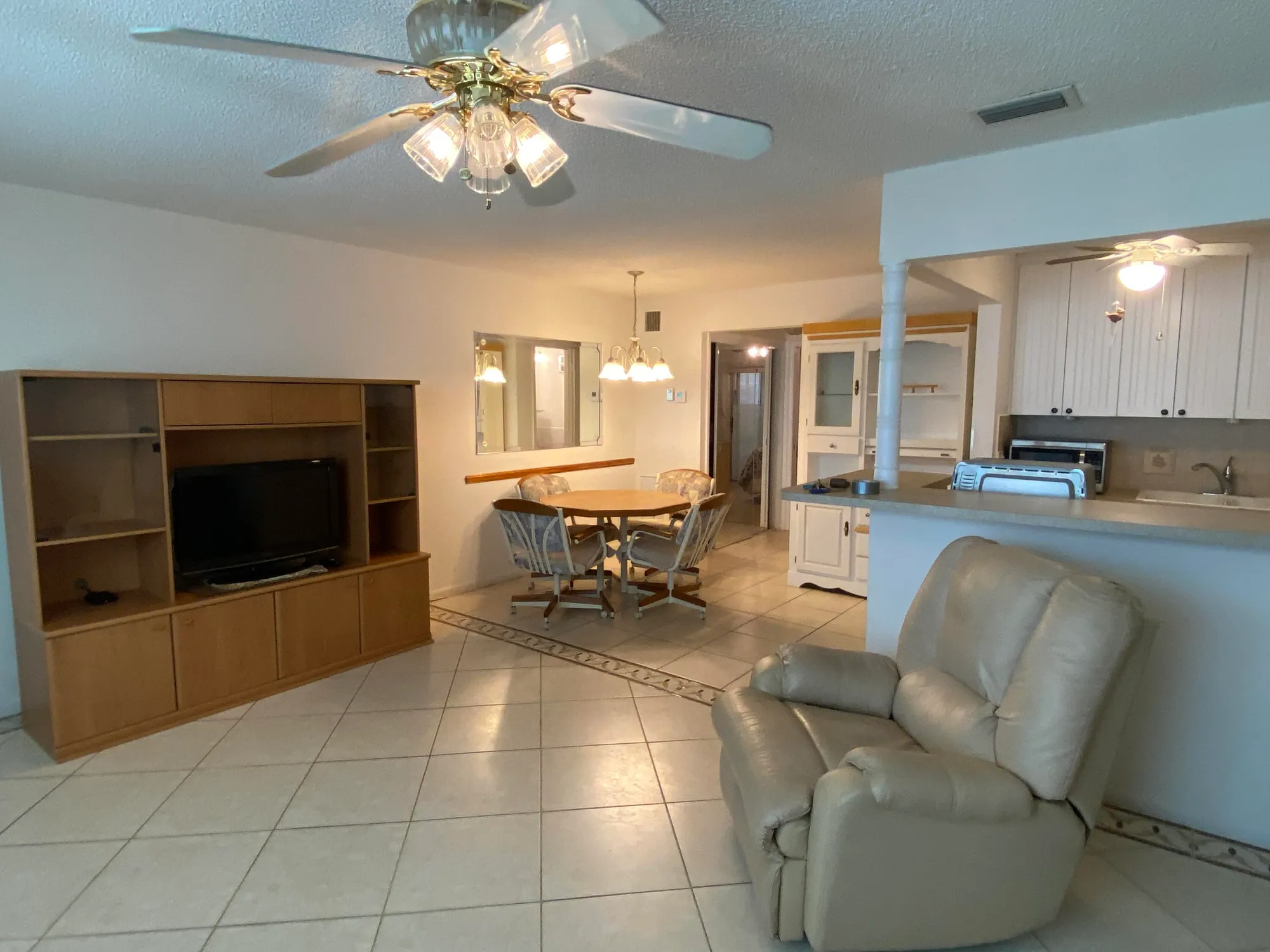 Property Slideshow image 1 of 23 | 480 horizons 102, Boynton Beach, FL, 33435