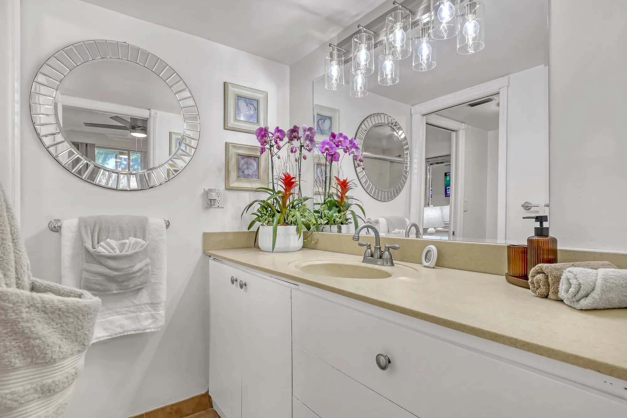 Property Slideshow image 11 of 35 | 2687 garden dr 205, Lake Worth, FL, 33461