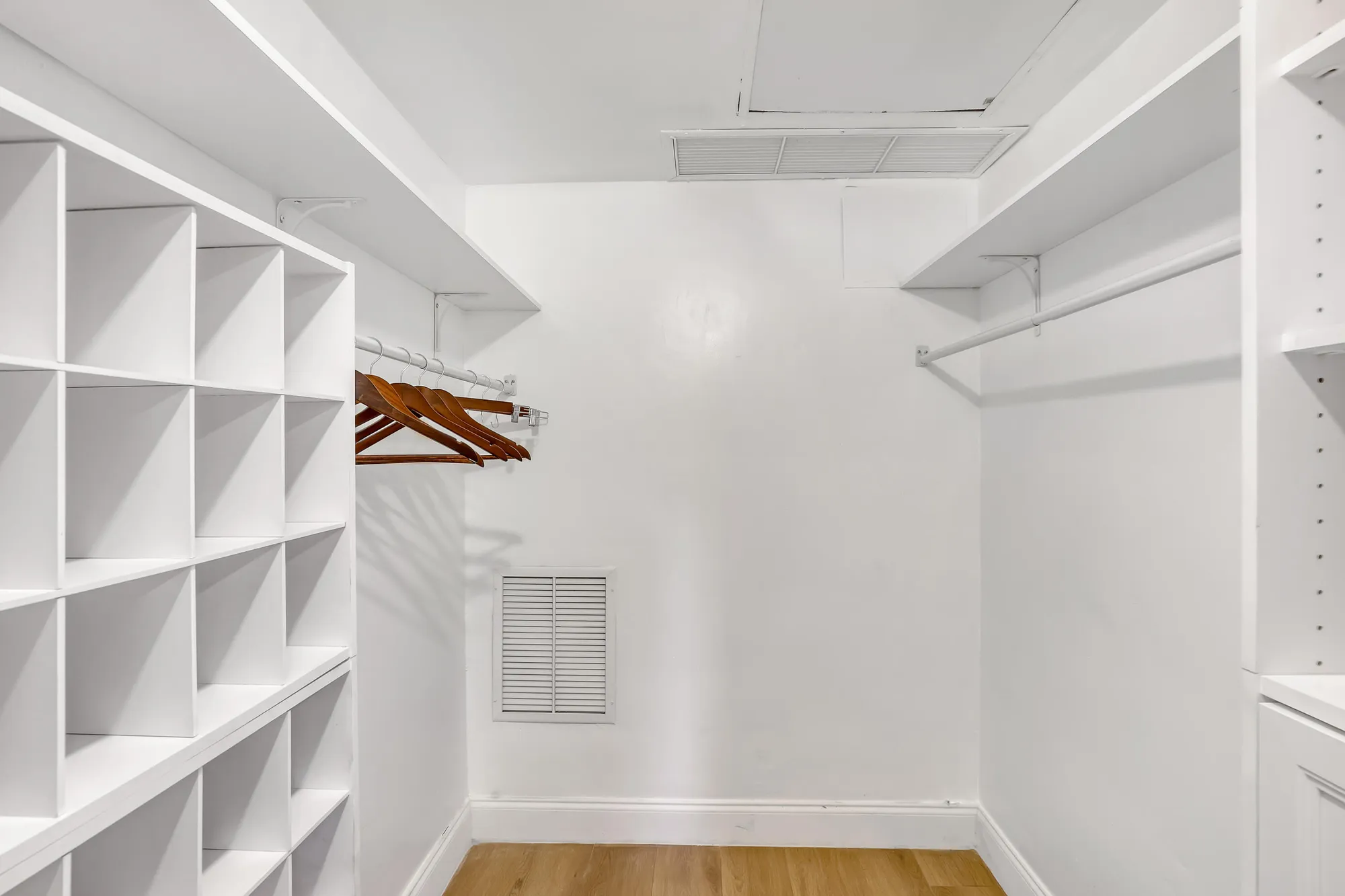 Property Slideshow image 15 of 35 | 2687 garden dr 205, Lake Worth, FL, 33461