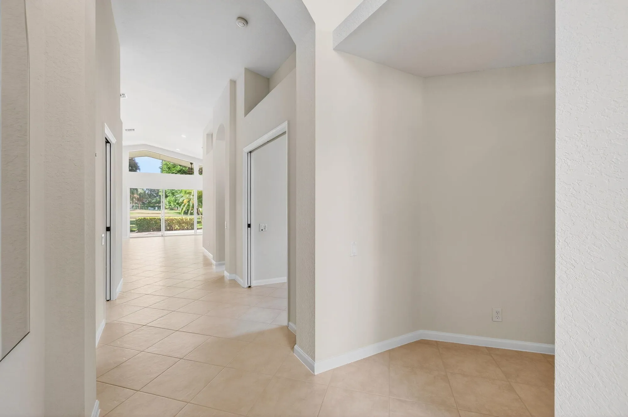 Property Slideshow image 28 of 93 | 7413 haviland cir, Boynton Beach, FL, 33437