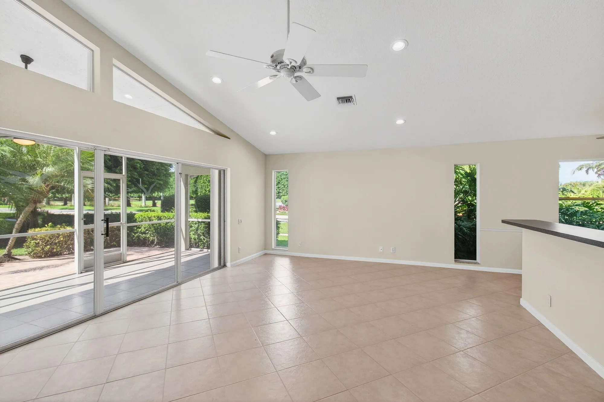Property Slideshow image 32 of 93 | 7413 haviland cir, Boynton Beach, FL, 33437
