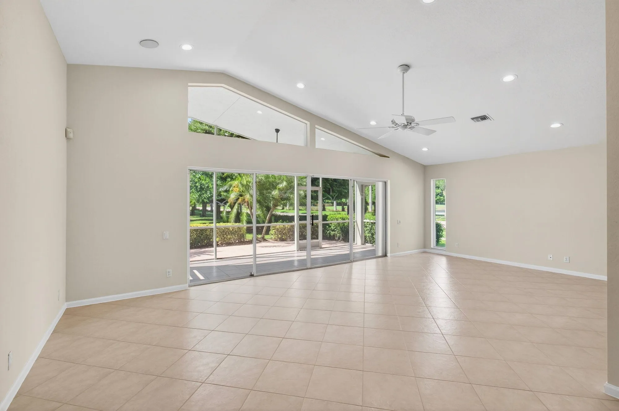 Property Slideshow image 4 of 93 | 7413 haviland cir, Boynton Beach, FL, 33437