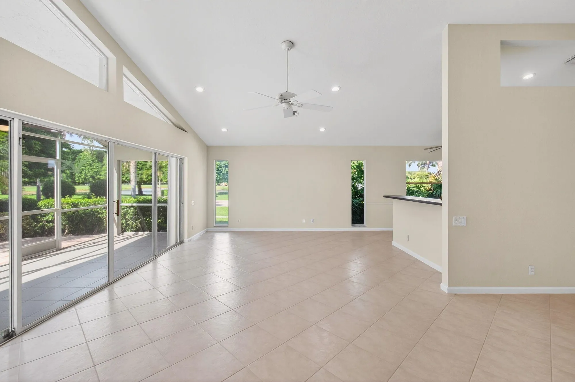 Property Slideshow image 31 of 93 | 7413 haviland cir, Boynton Beach, FL, 33437