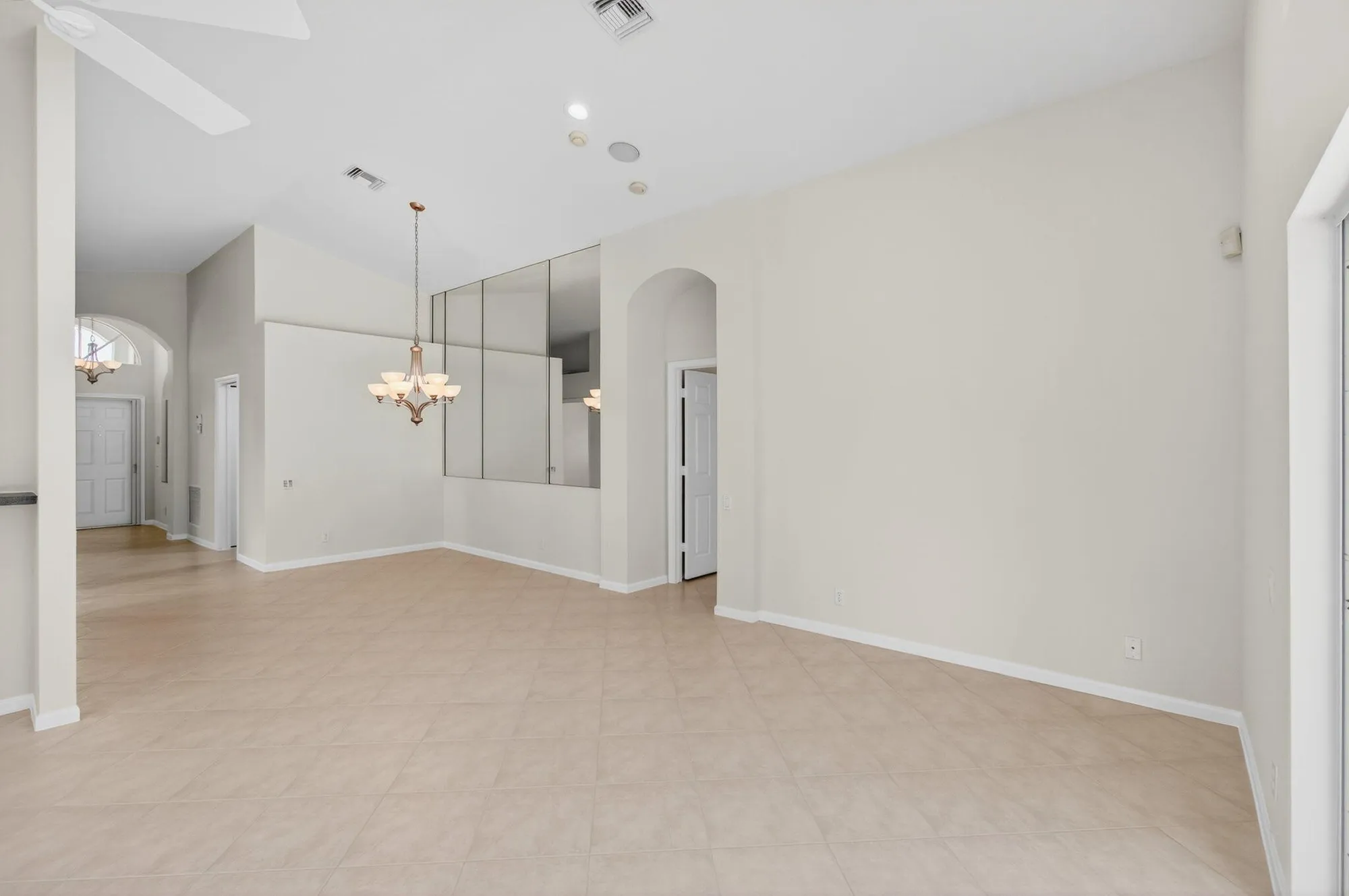 Property Slideshow image 35 of 93 | 7413 haviland cir, Boynton Beach, FL, 33437