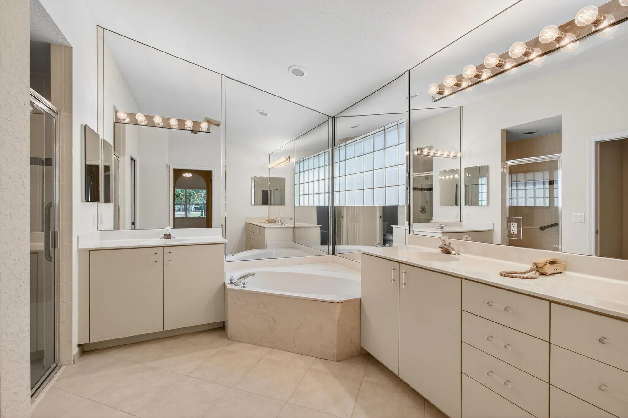 Property Slideshow image 17 of 93 | 7413 haviland cir, Boynton Beach, FL, 33437