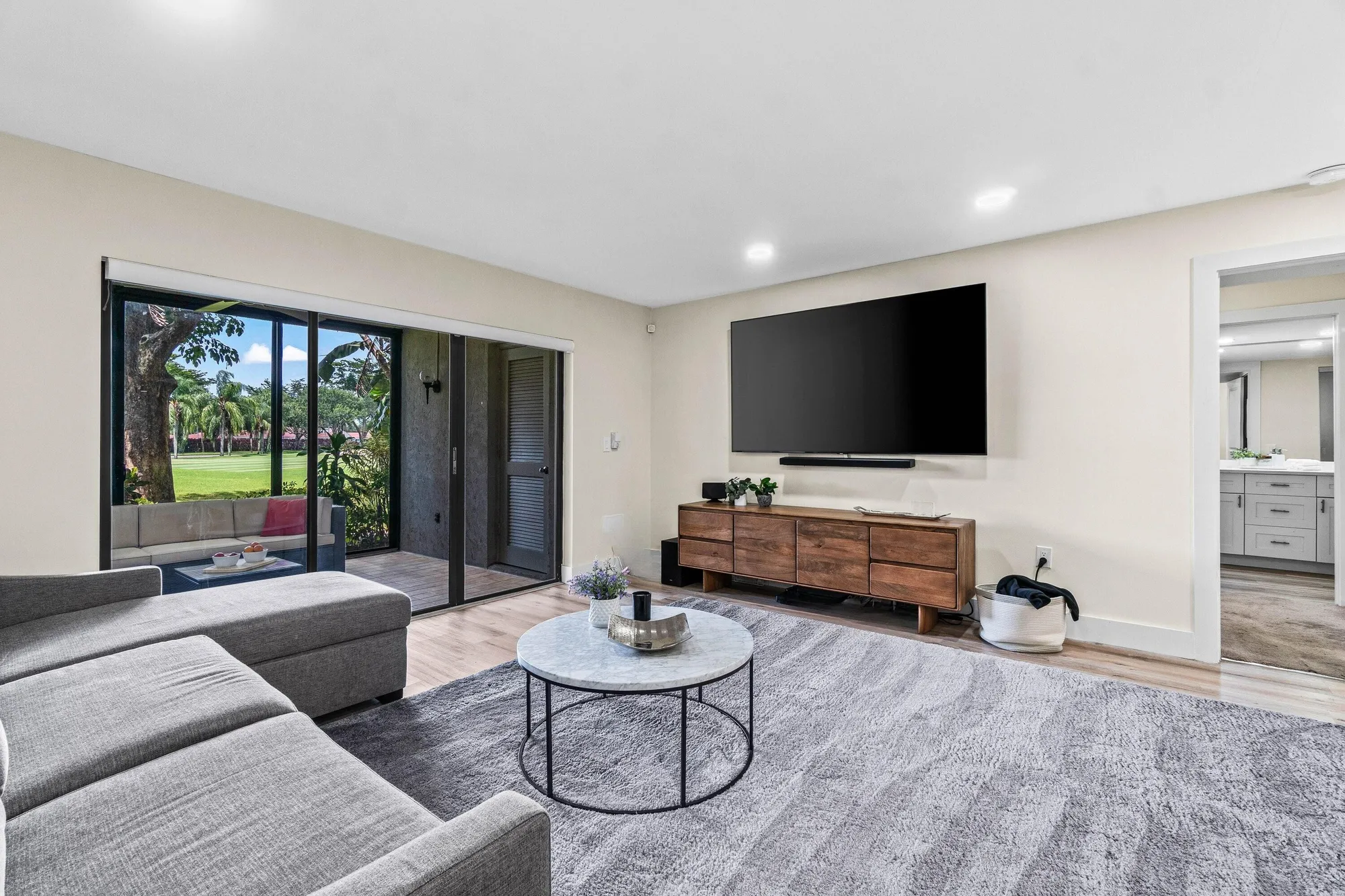 Property Slideshow image 9 of 49 | 18 stratford dr e, Boynton Beach, FL, 33436