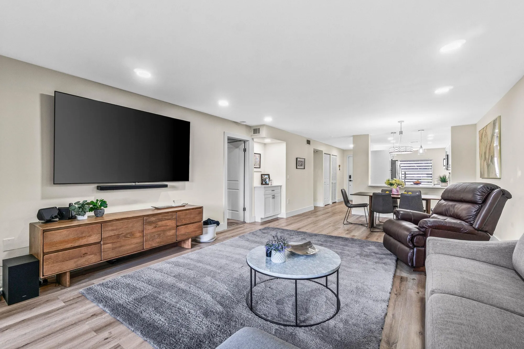 Property Slideshow image 11 of 49 | 18 stratford dr e, Boynton Beach, FL, 33436