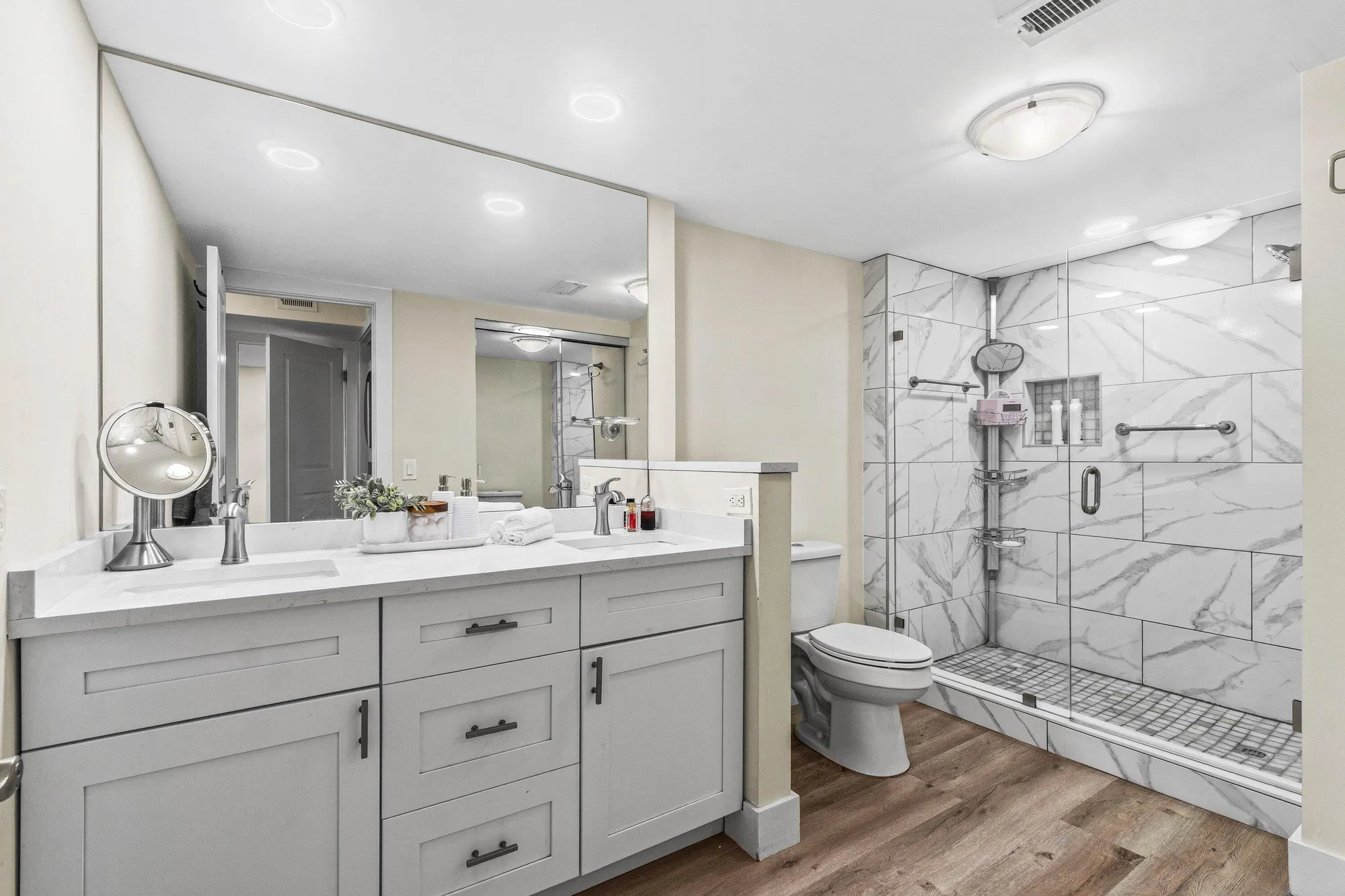 Property Slideshow image 16 of 49 | 18 stratford dr e, Boynton Beach, FL, 33436