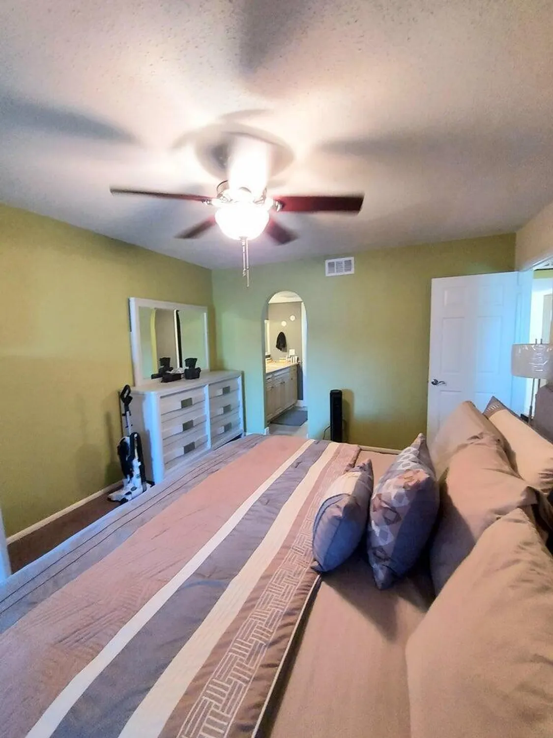 Property Slideshow image 14 of 27 | 12019 w greenway dr apt 203, Royal Palm Beach, FL, 33411