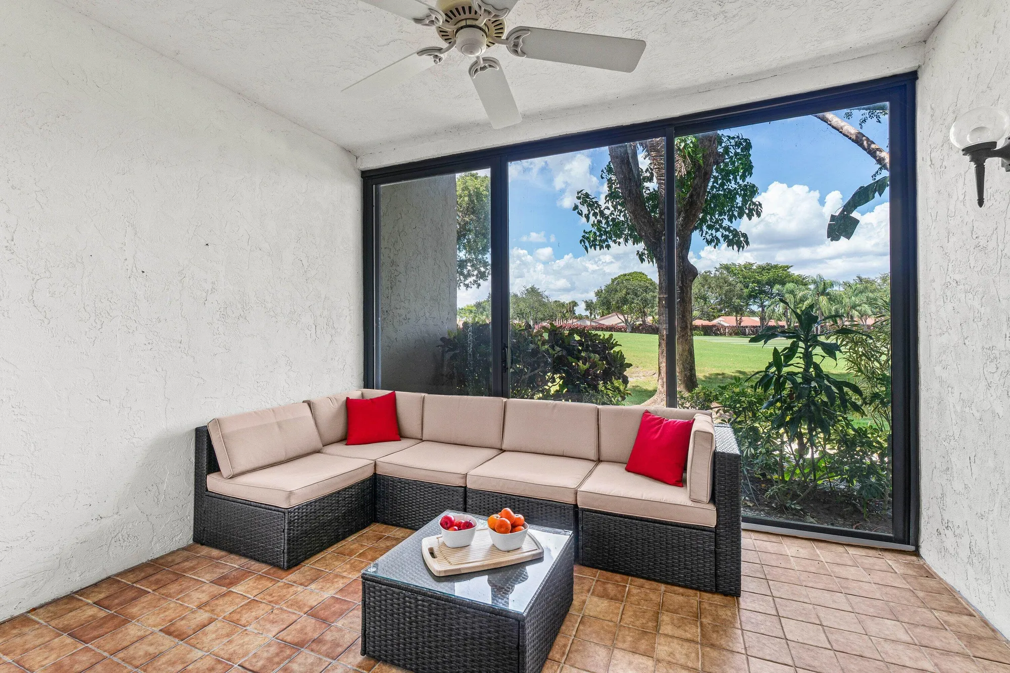 Property Slideshow image 19 of 49 | 18 stratford dr e, Boynton Beach, FL, 33436