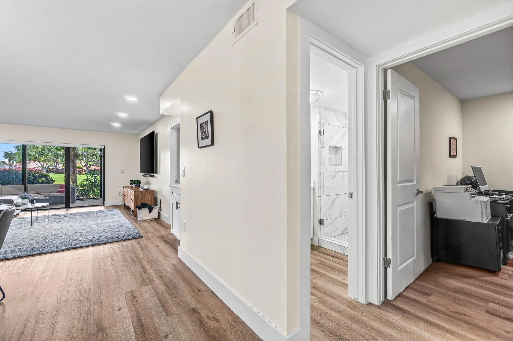 Property Slideshow image 13 of 49 | 18 stratford dr e, Boynton Beach, FL, 33436