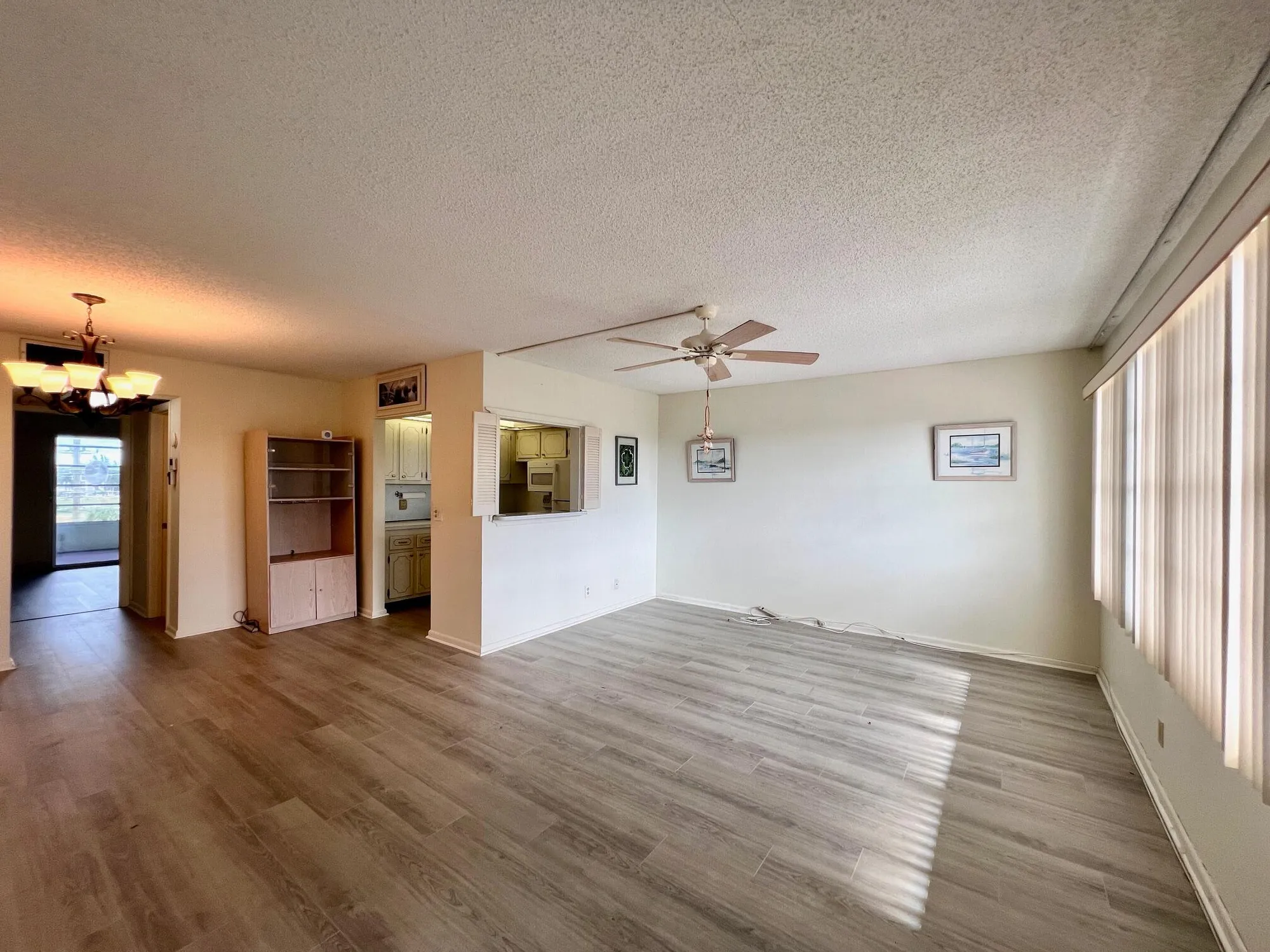 Property Slideshow image 4 of 16 | 434 southampton b, West Palm Beach, FL, 33417
