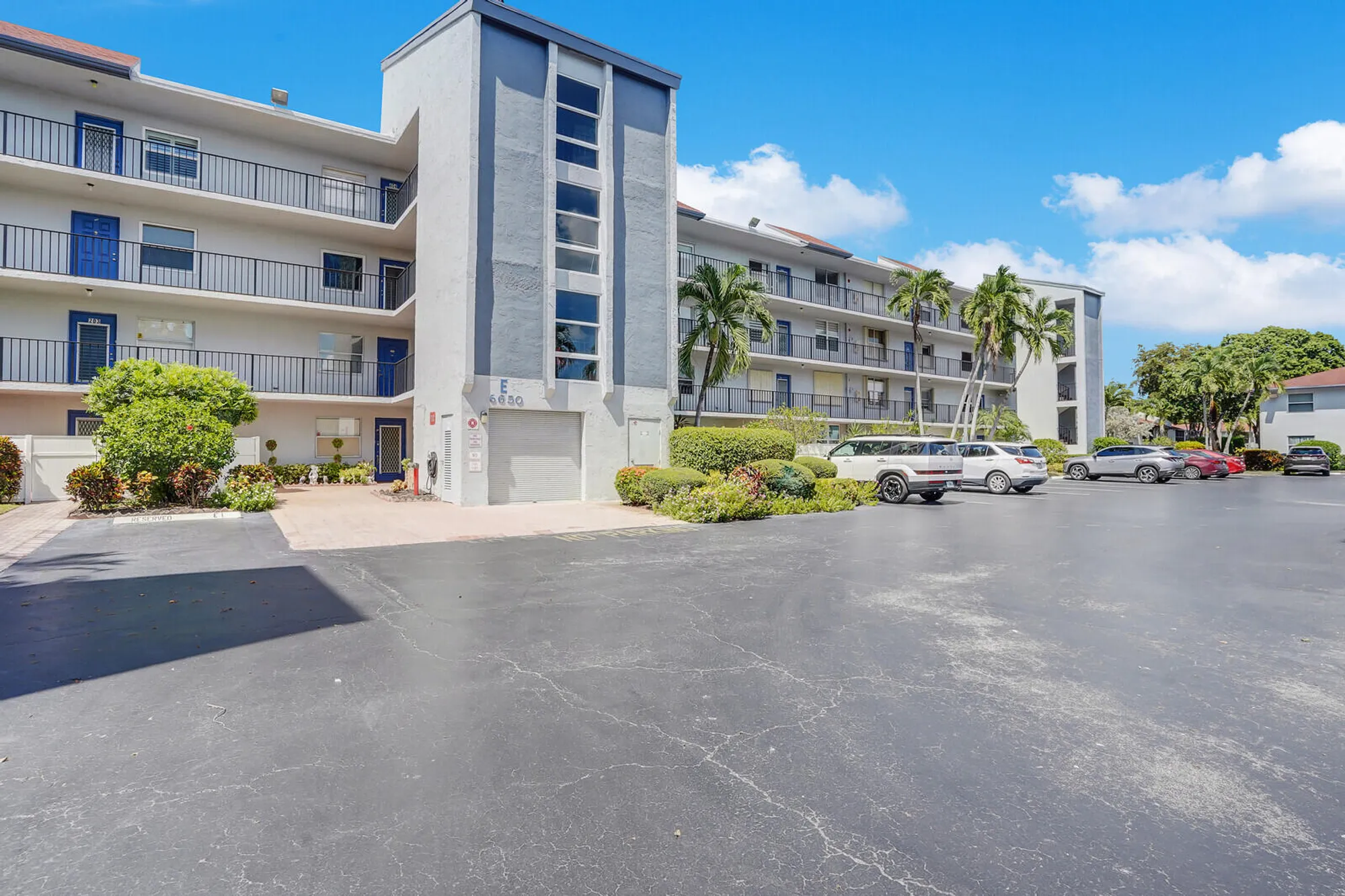 Property Slideshow image 3 of 31 | 6650 s oriole blvd 1040, Delray Beach, FL, 33446