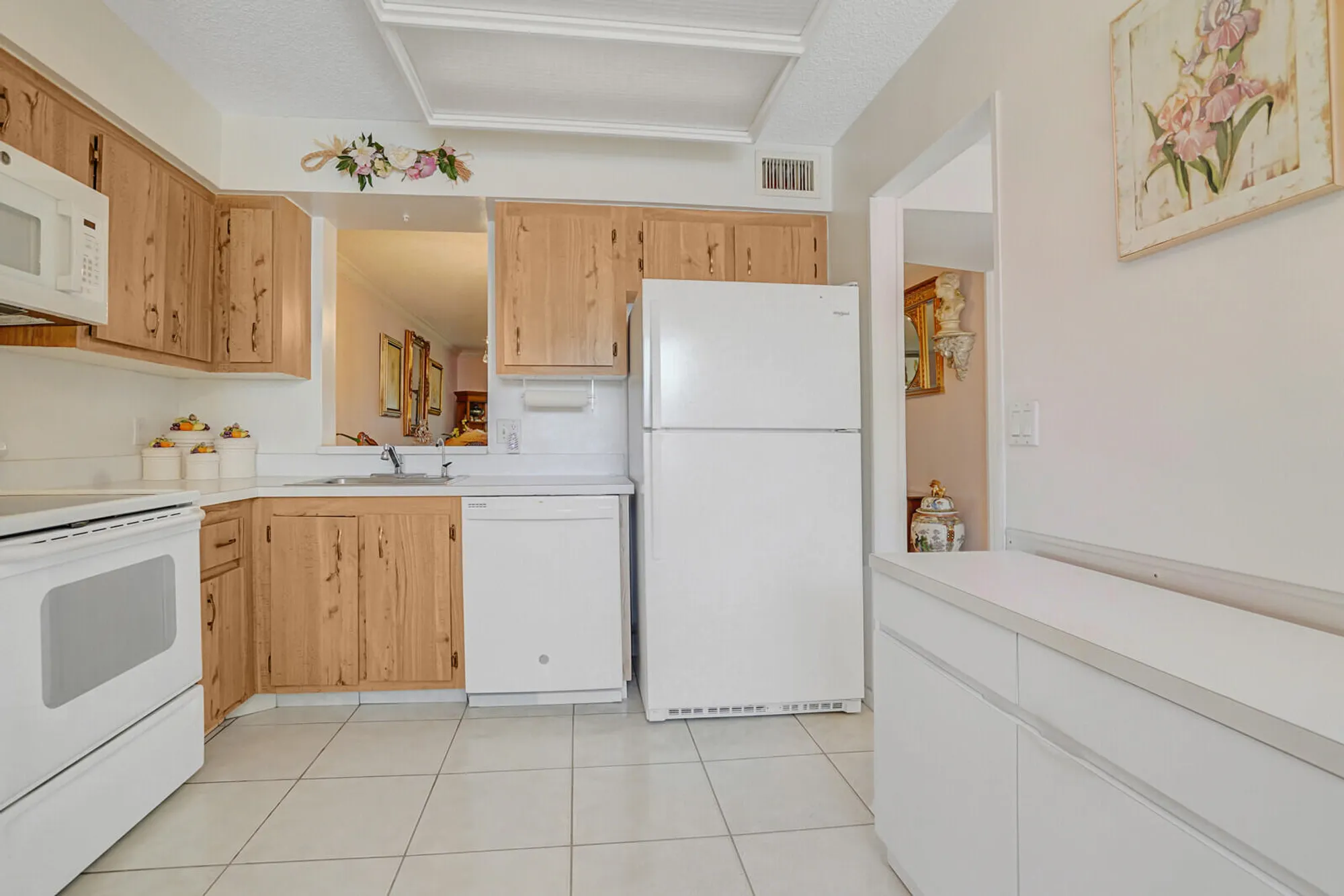 Property Slideshow image 5 of 31 | 6650 s oriole blvd 1040, Delray Beach, FL, 33446
